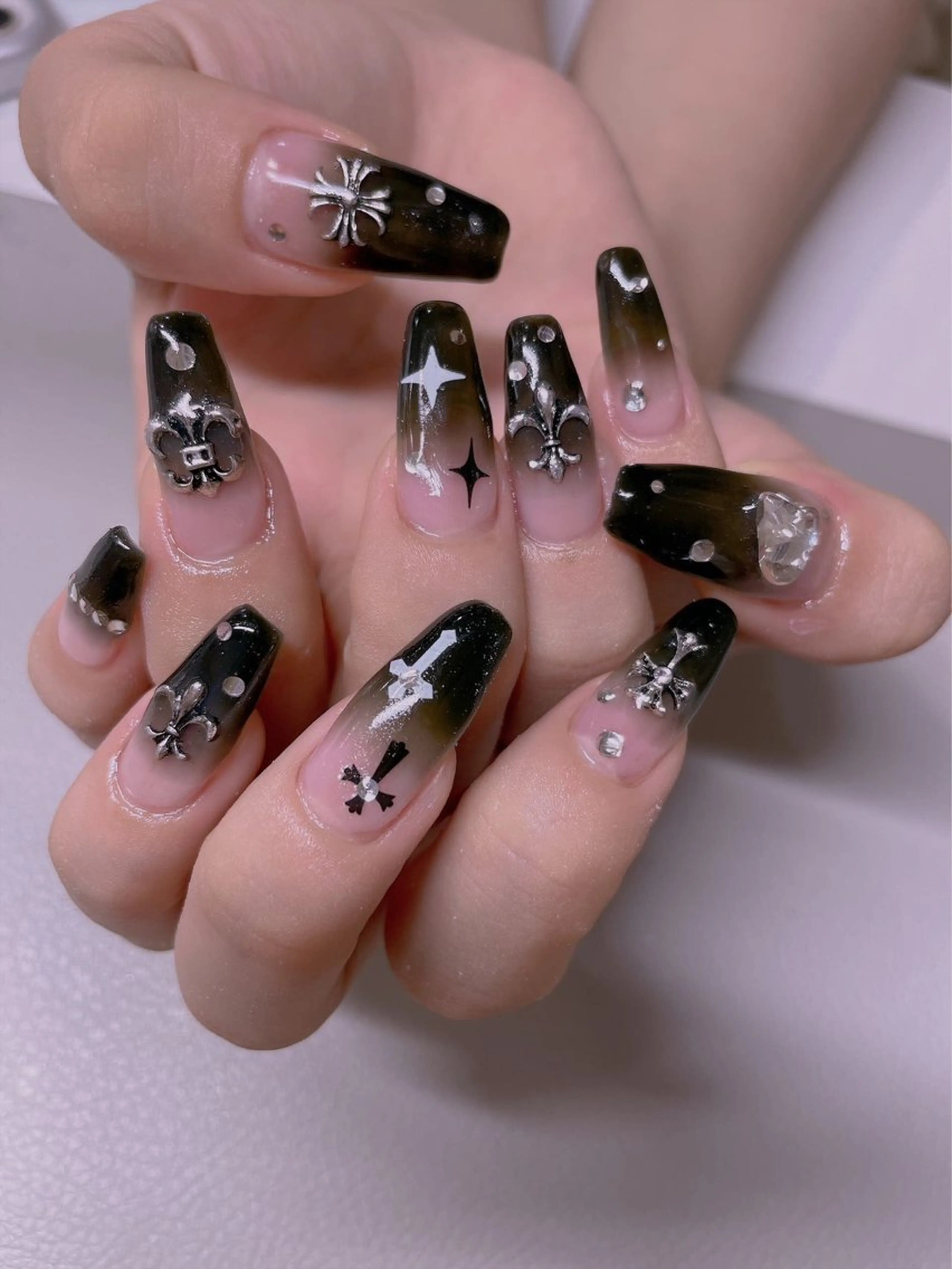 ネイル エムズ エムズのマツエク・マツパデザイン