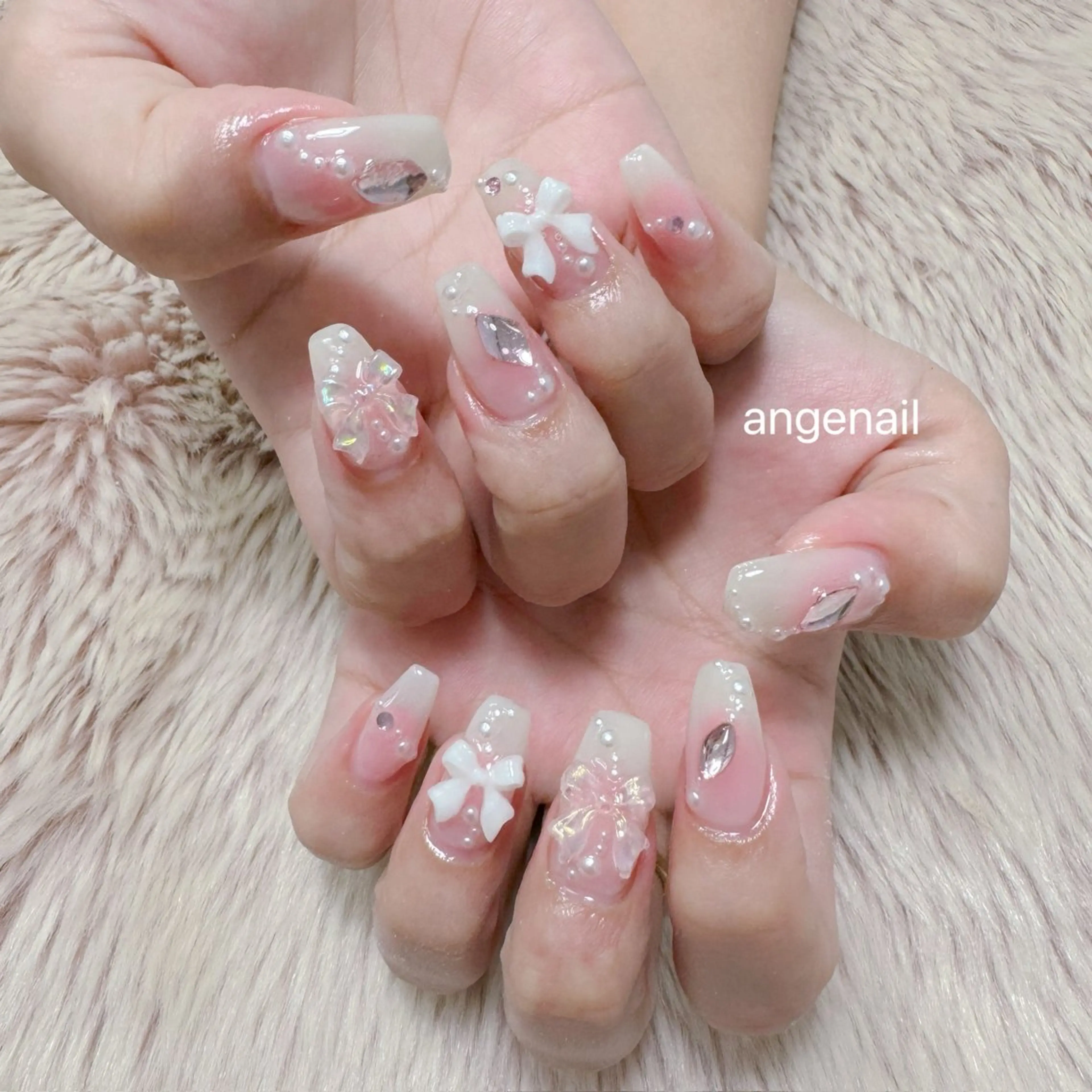 ネイル ハンドネイル オーナーネイリスト MAKIのネイルデザイン