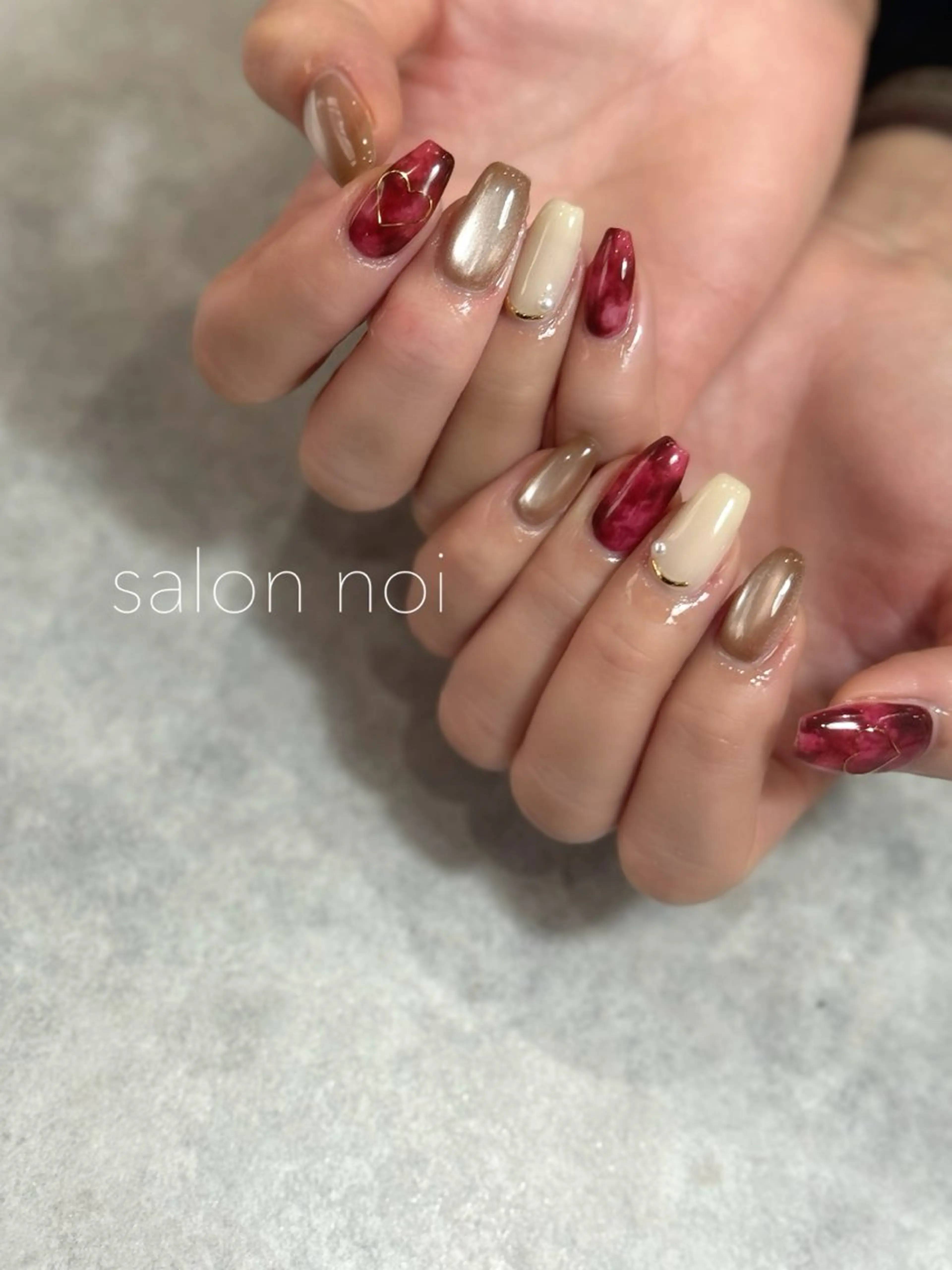 ネイル 赤色 ハンドネイル salon noi所属・salon noiのネイルデザイン