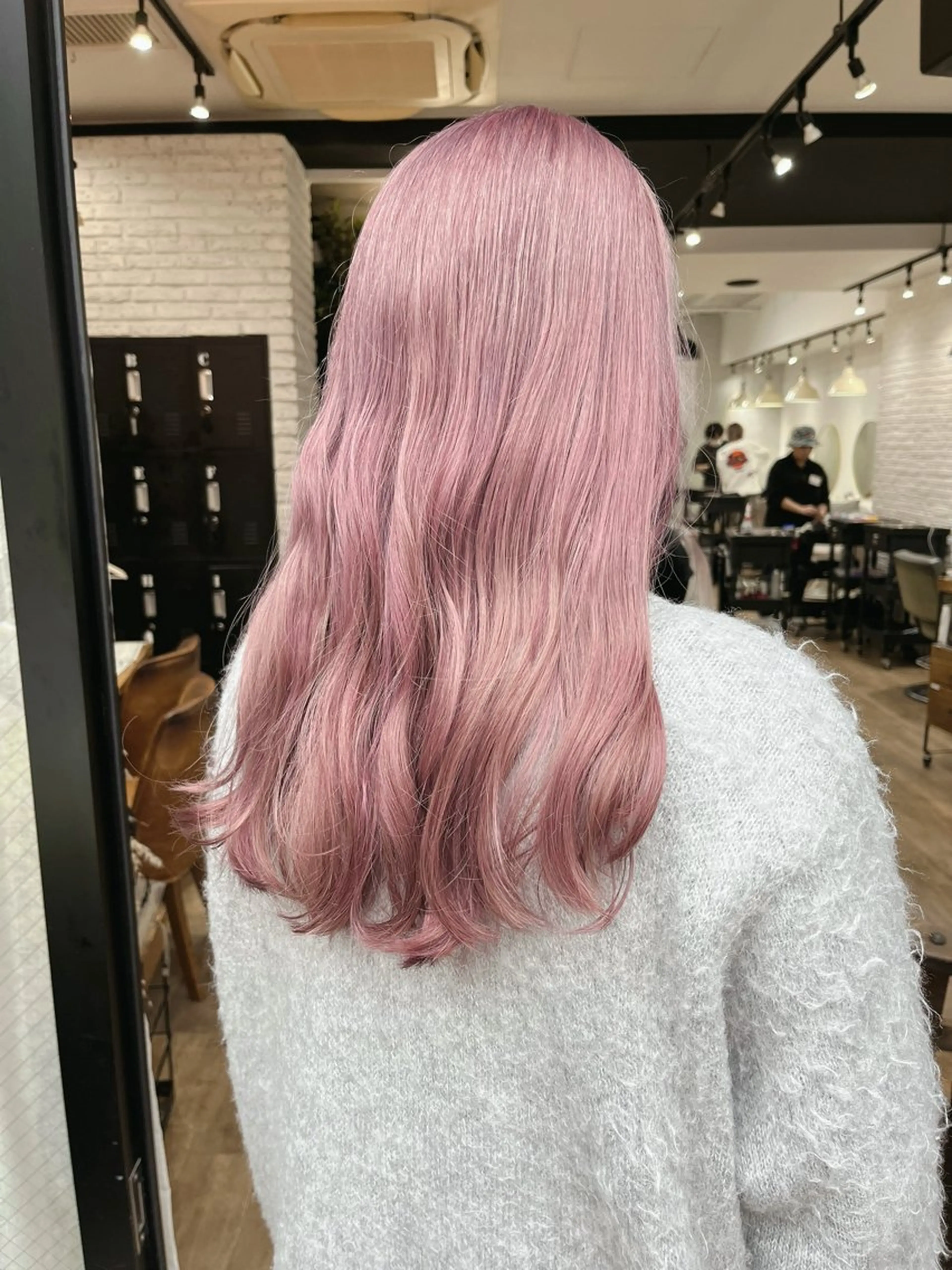 ロング カラー ブリーチ eto所属・akira𝜗𝜚 ꙳.*透明感カラーのヘアスタイル