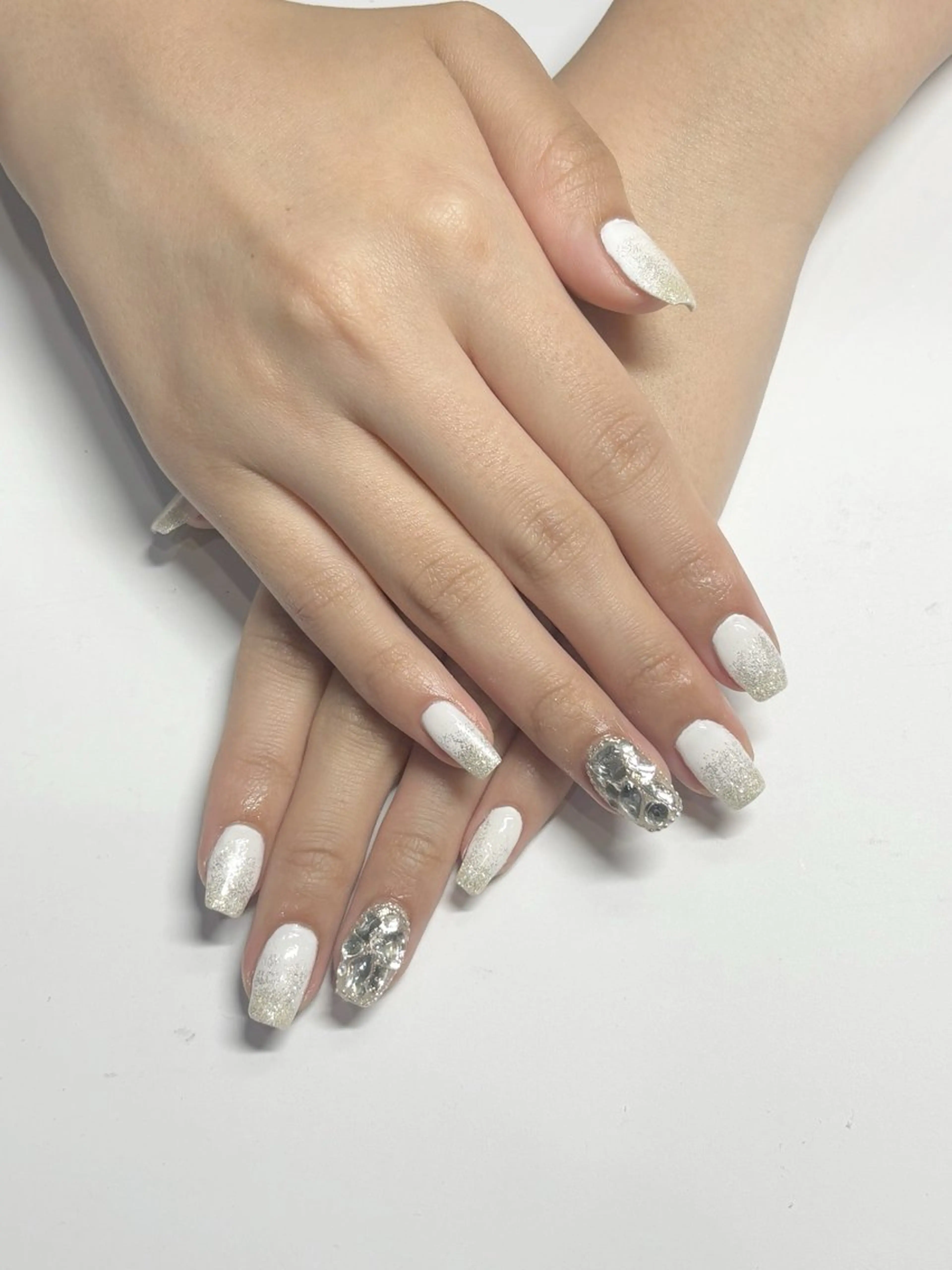 ネイル IROHA NAIL所属・IROHA NAIL 真結子のネイルデザイン