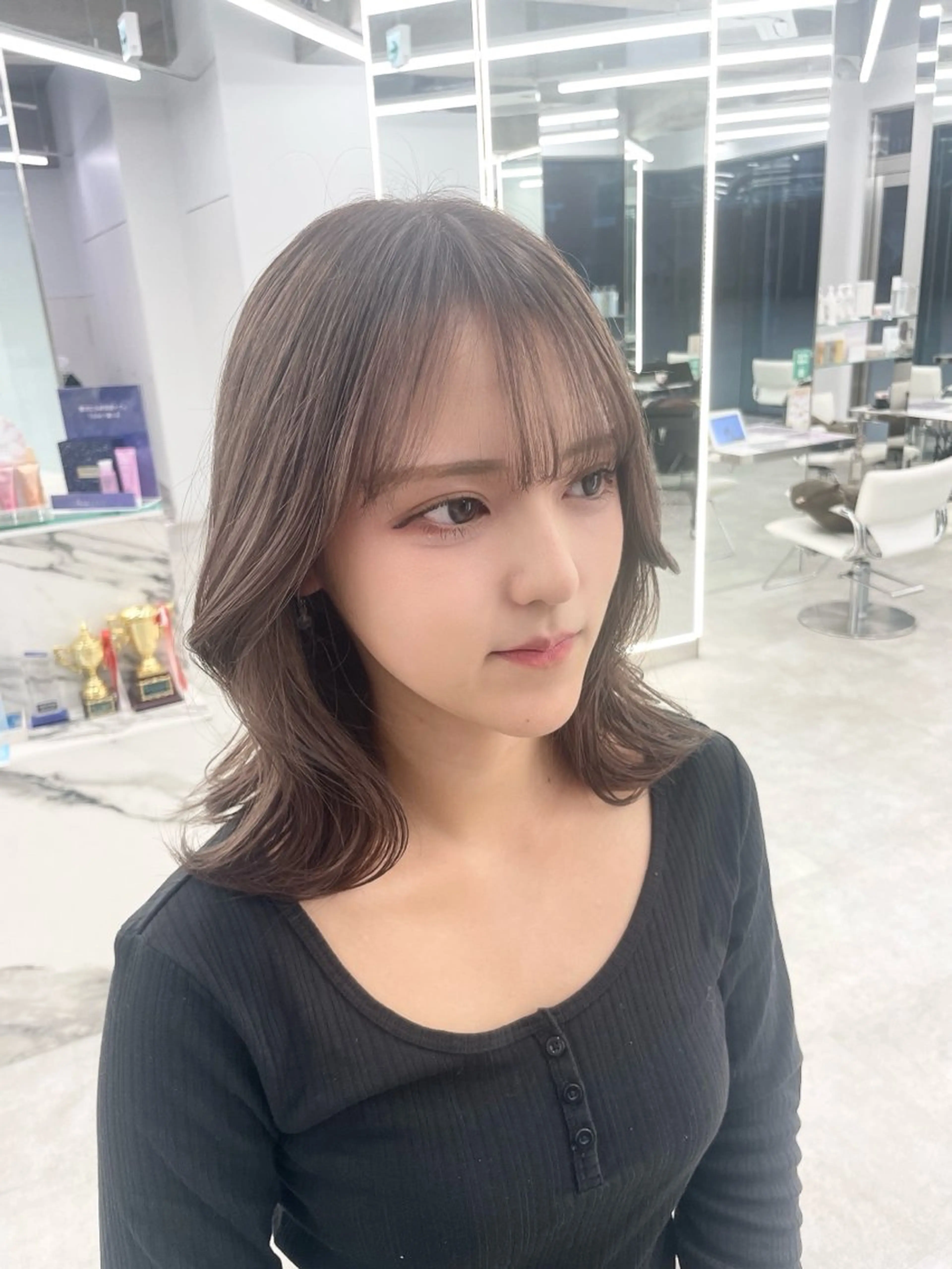 ミディアム カラー ヘアアレンジ ヘアカラー トリートメント 【Sweep】おじま のぞみのヘアスタイル