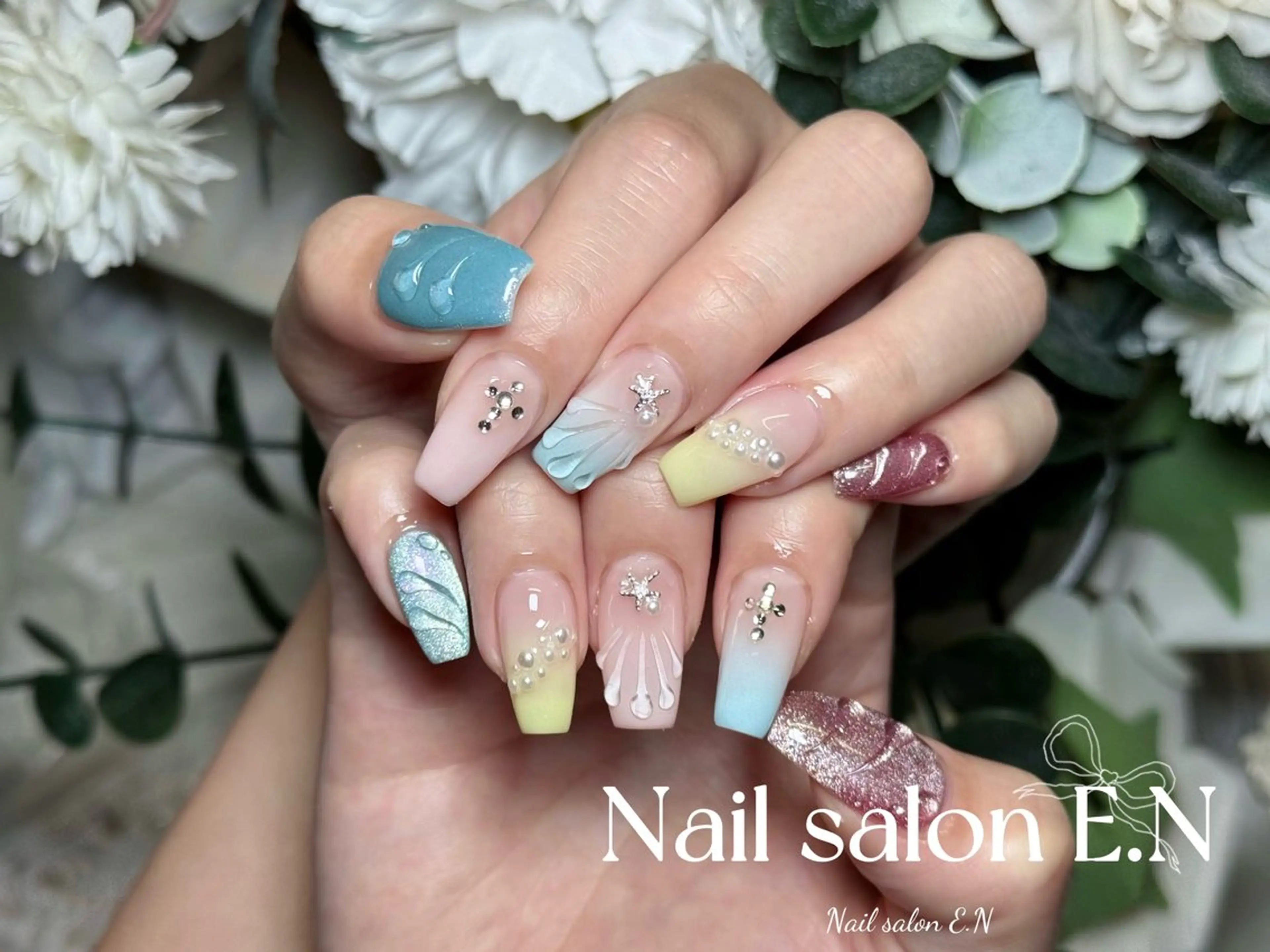 ネイル アートネイル オーロラネイル ブラウン クリアネイル フレンチネイル ハンドネイル E.N🦋 長さ出し/持ち込みのネイルデザイン