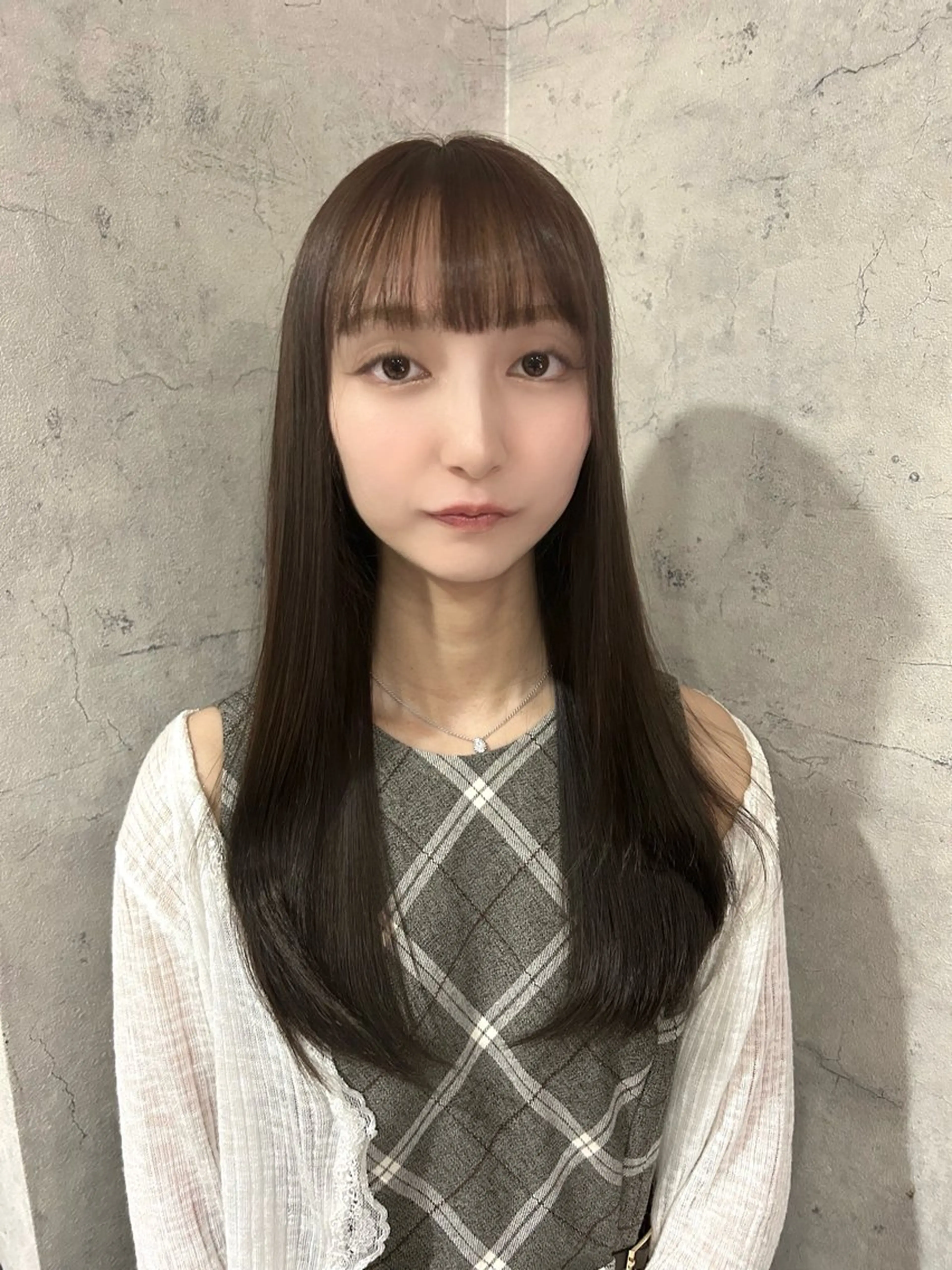 セミロング カラー ブリーチ 透明感カラー グレージュ ブリーチなしカラー 髪質改善 ヘアカラー パーソナルカラー 診断🍀マリンのヘアスタイル