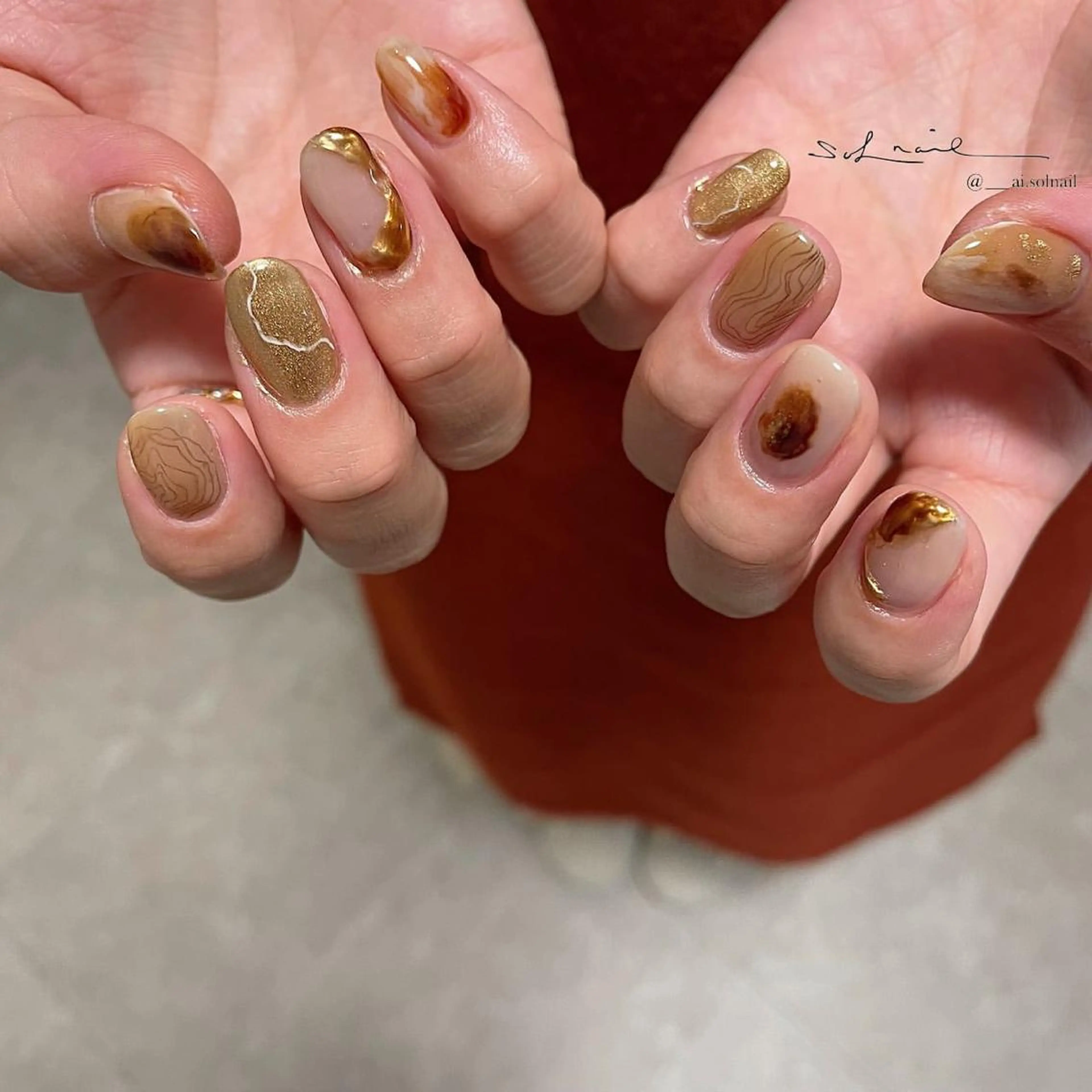 ロング カラー パーマ ヘアアレンジ メンズ キッズ ネイル マツエク・マツパ アイブロウ ベージュカラー ブラウンカラー シルバー 眉カラー カラーマツエク 🍃伏見 / soL nail / aiのネイルデザイン