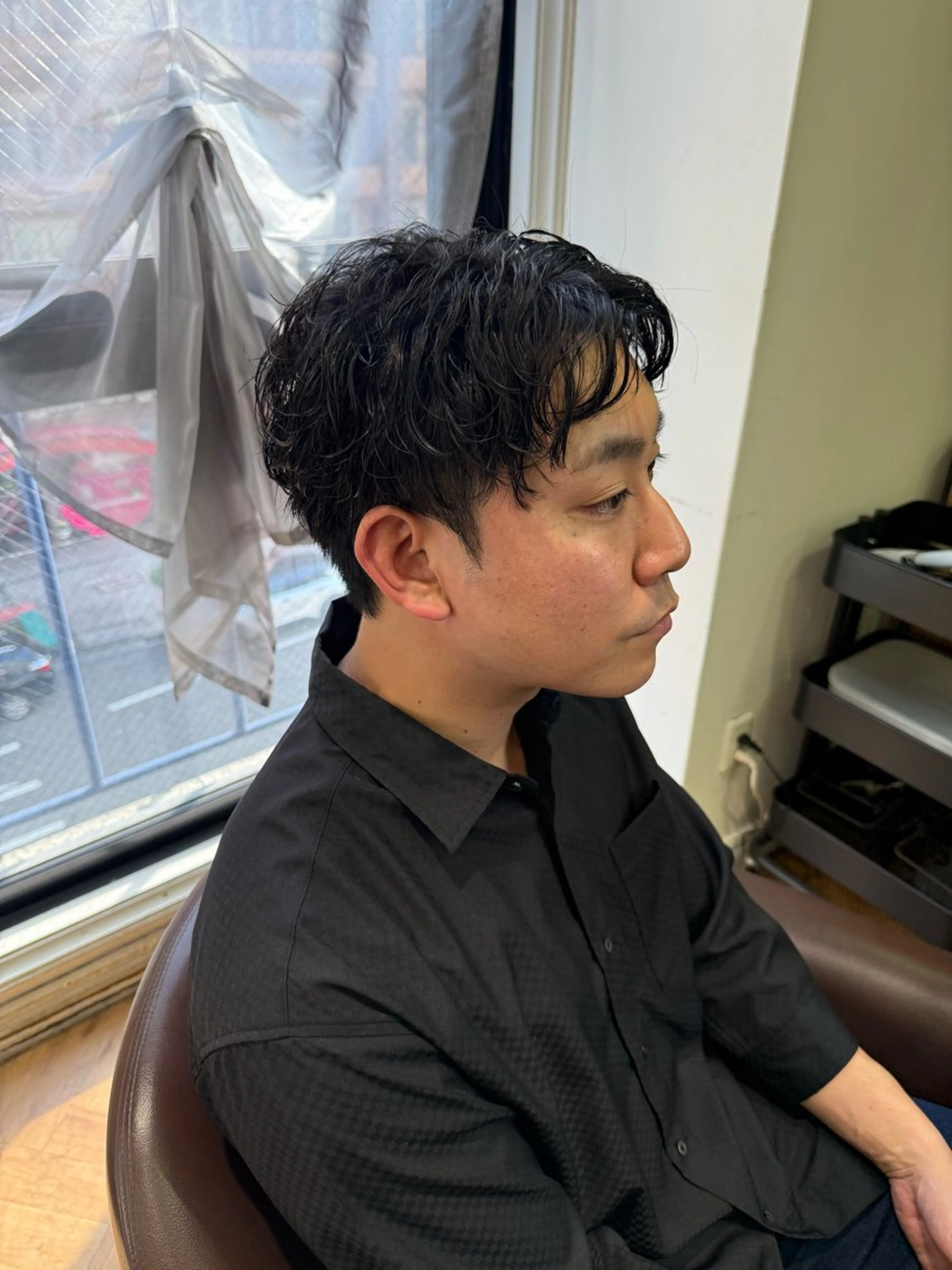 ショート パーマ メンズ 溝口 槙里也のヘアスタイル