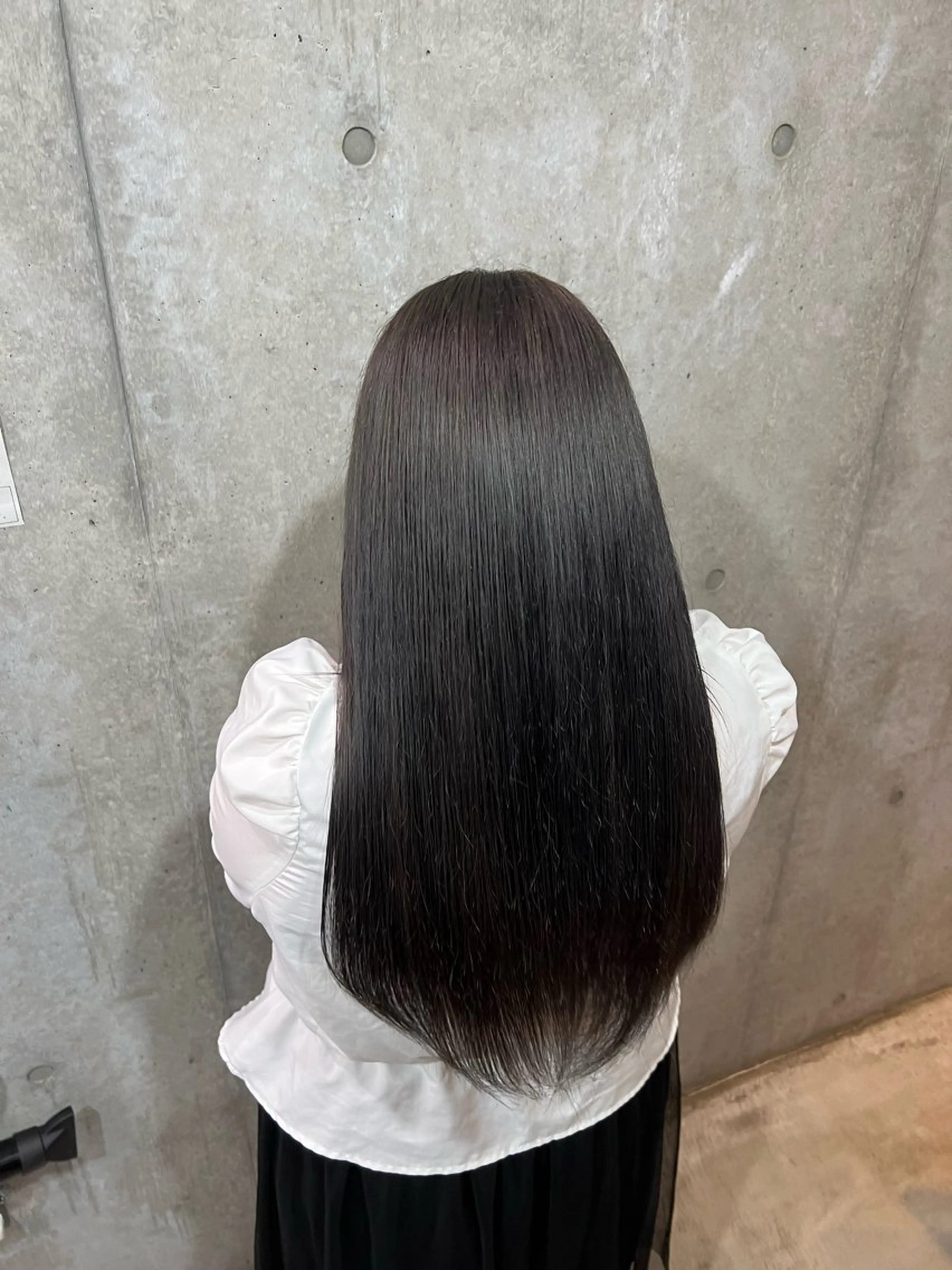 ロング ブリーチカラー/ 寺口佳希のヘアスタイル