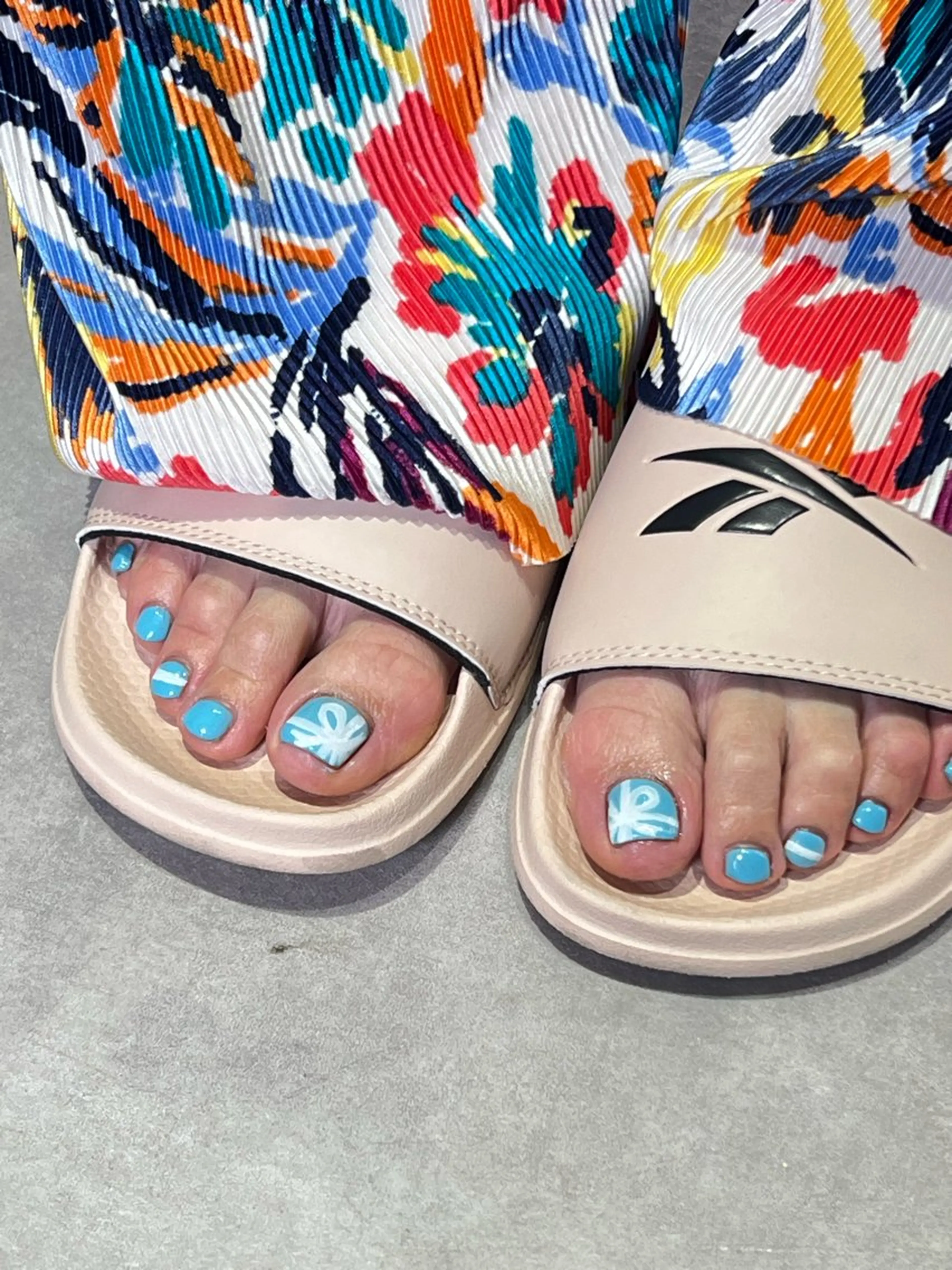 ネイル フットネイル Hata nail 🎀個性派ニュアンスのネイルデザイン