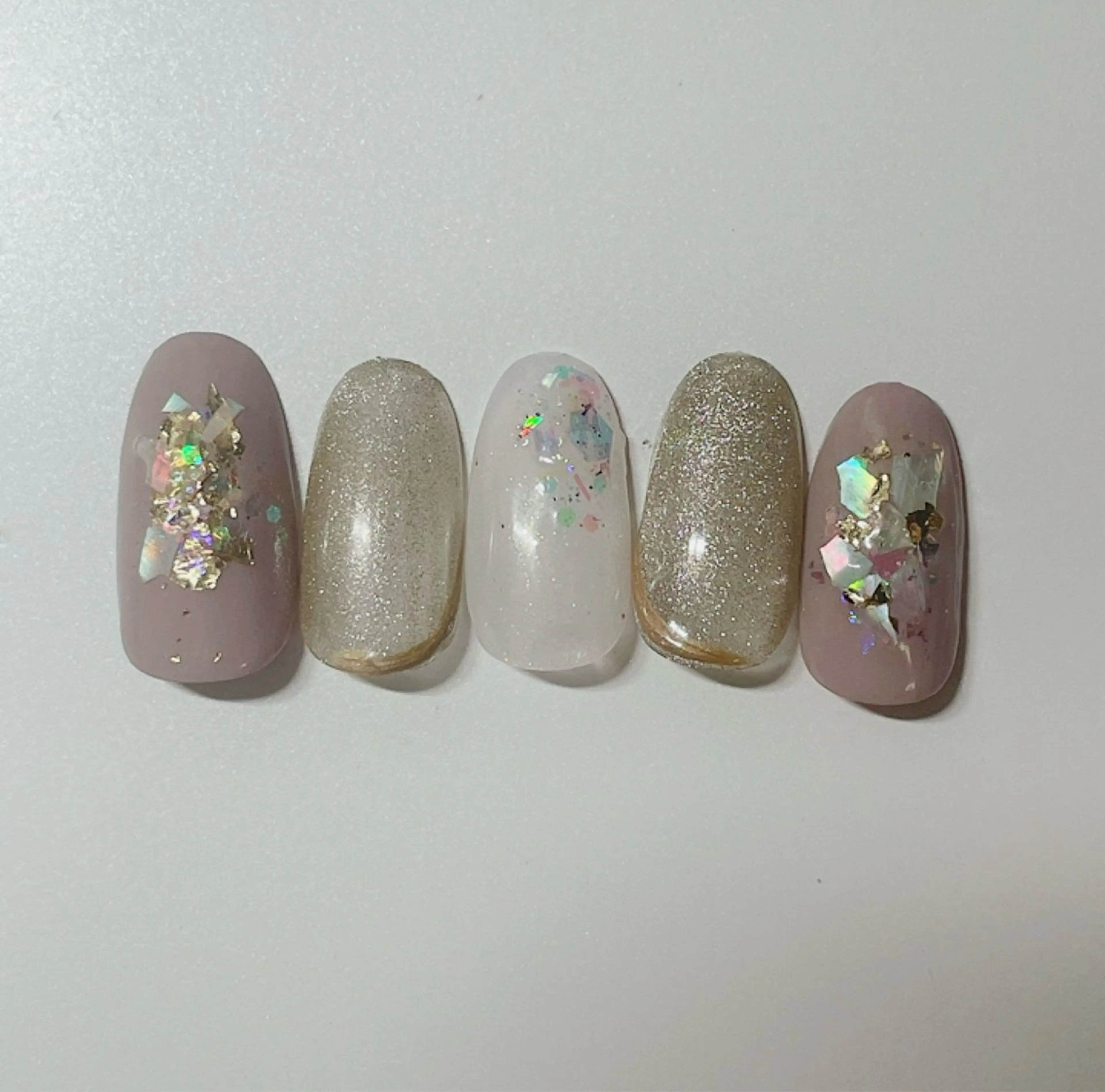 ネイル アートネイル ゴージャス ホログラムネイル ピンク Nakao Hitomiのネイルデザイン