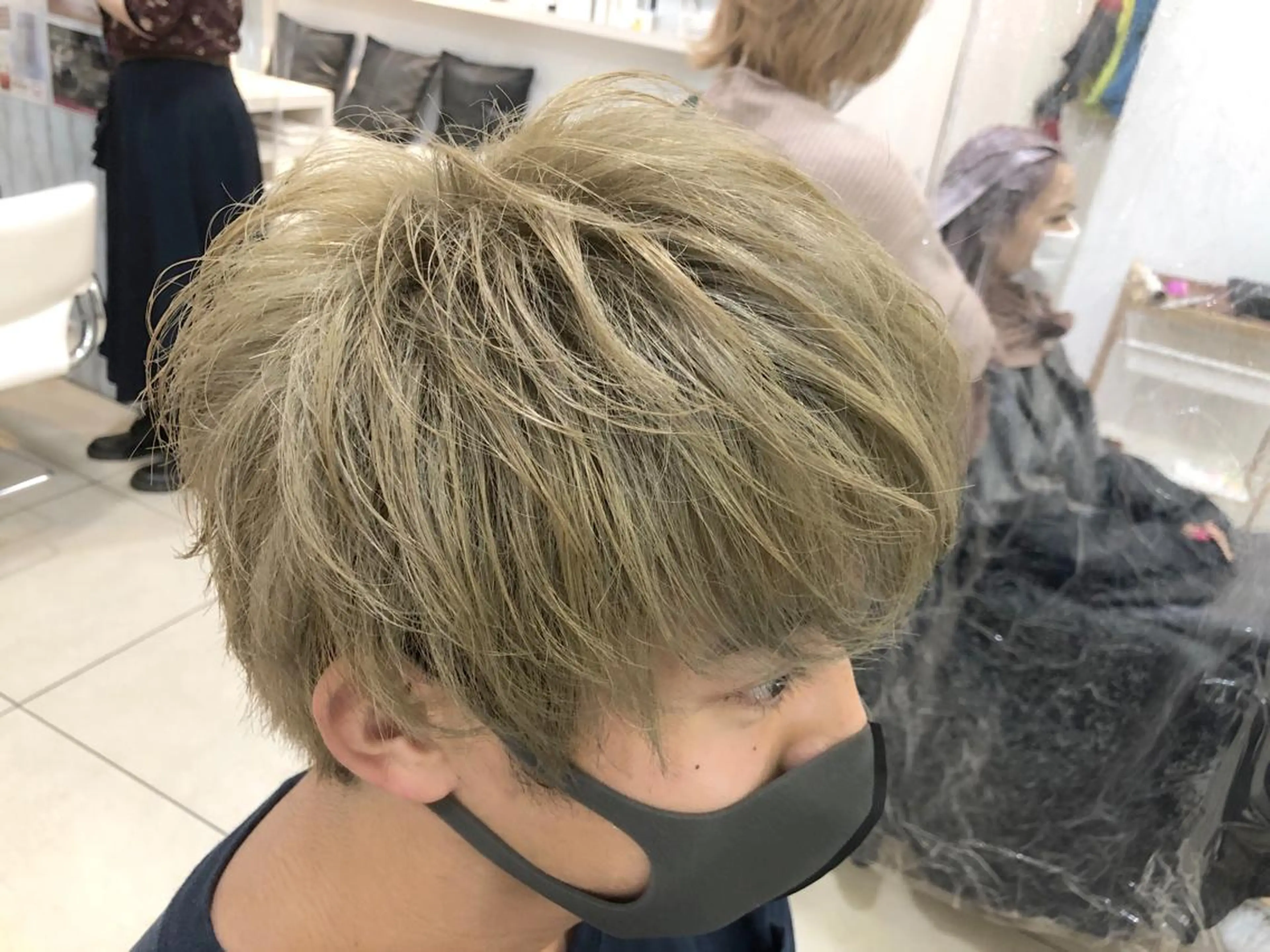 ショート カラー メンズ カット ヘアカラー 韓国風メンズ/毛流れ ヘアなら須田龍世のヘアスタイル