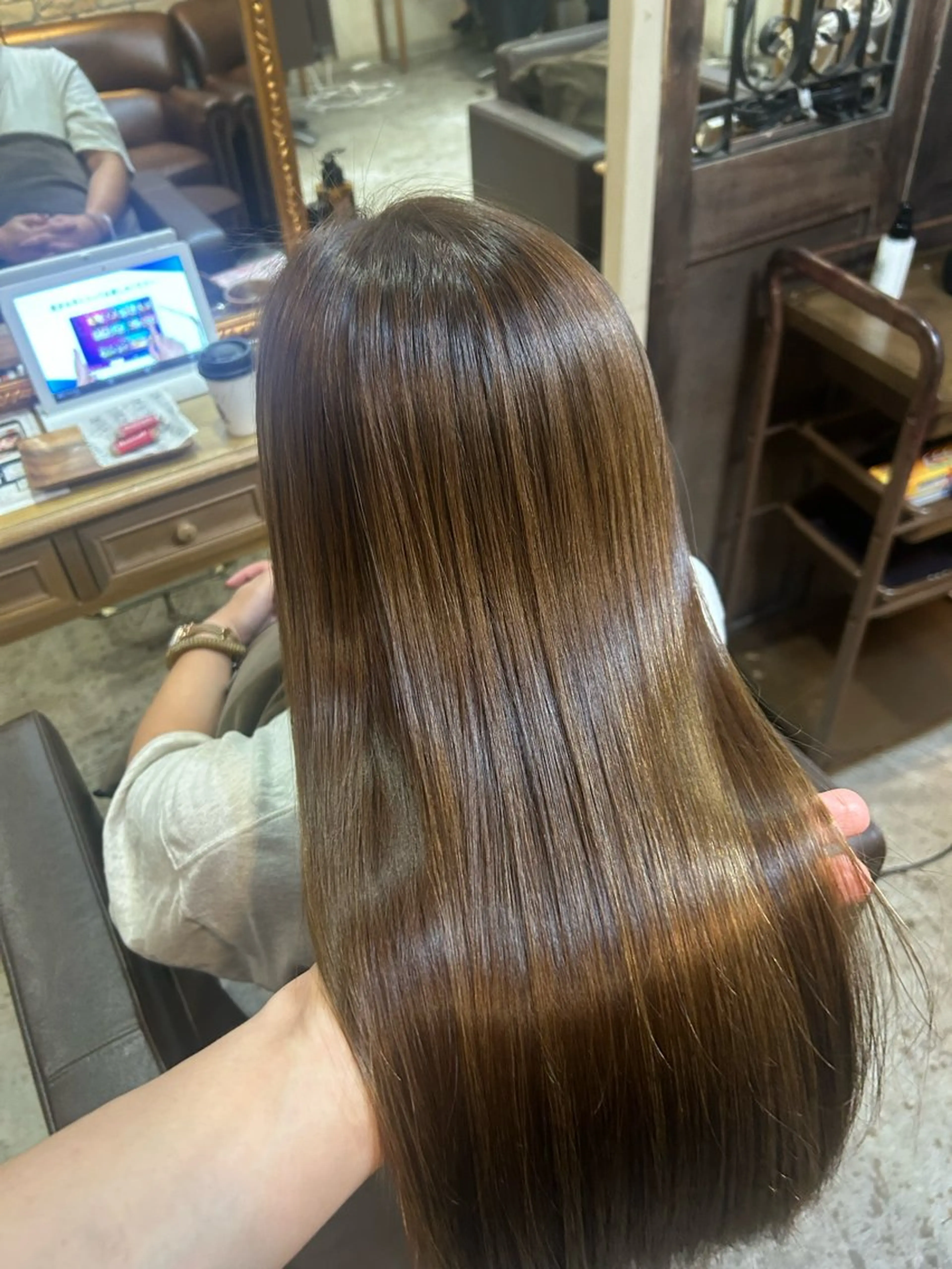 ロング カラー カット ヘアカラー トリートメント 小澤 一稀のヘアスタイル