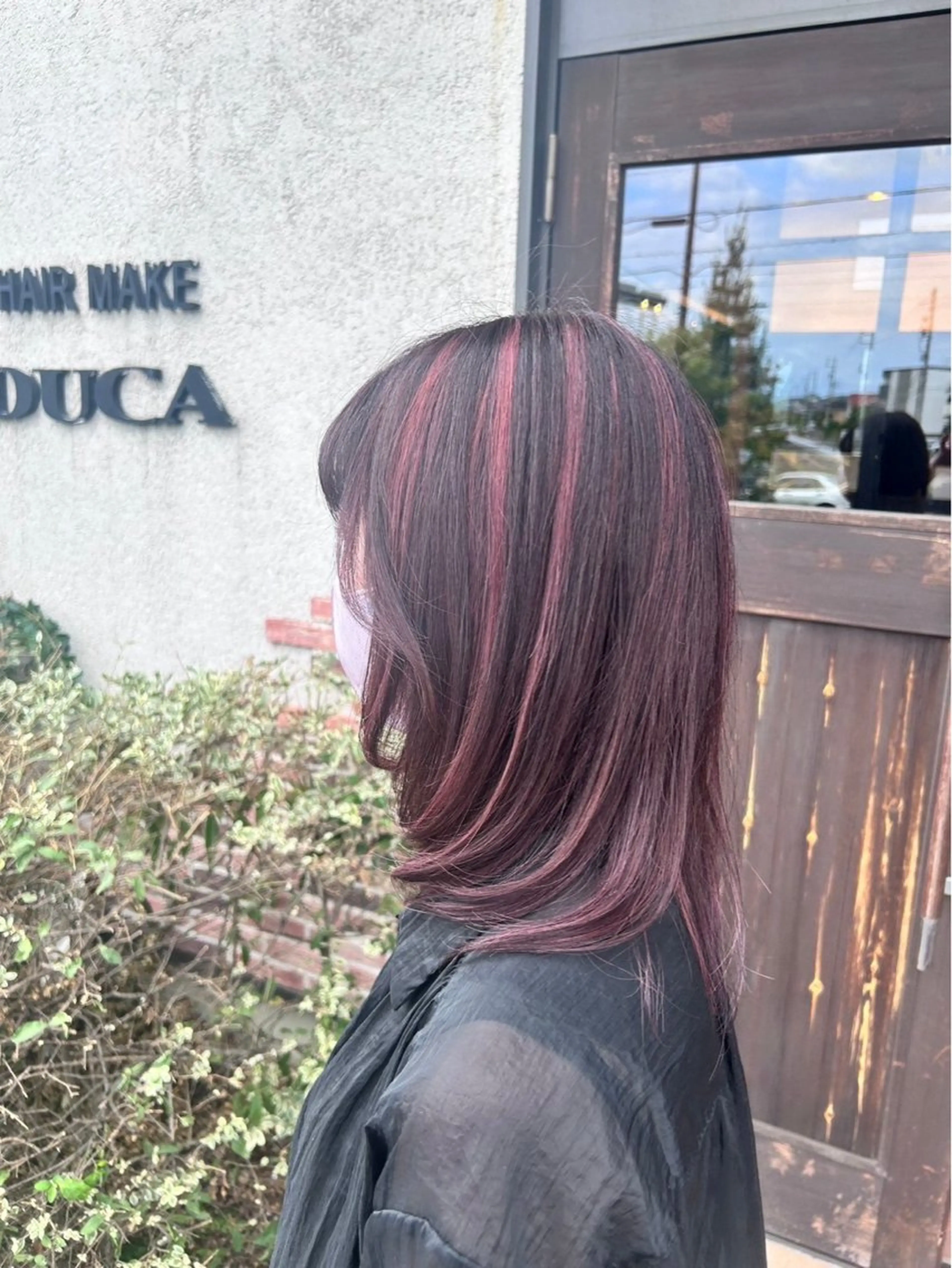 セミロング カラー ボルドーカラー ハイライトカラー ハイライト DUCA所属・田中 実季のヘアスタイル