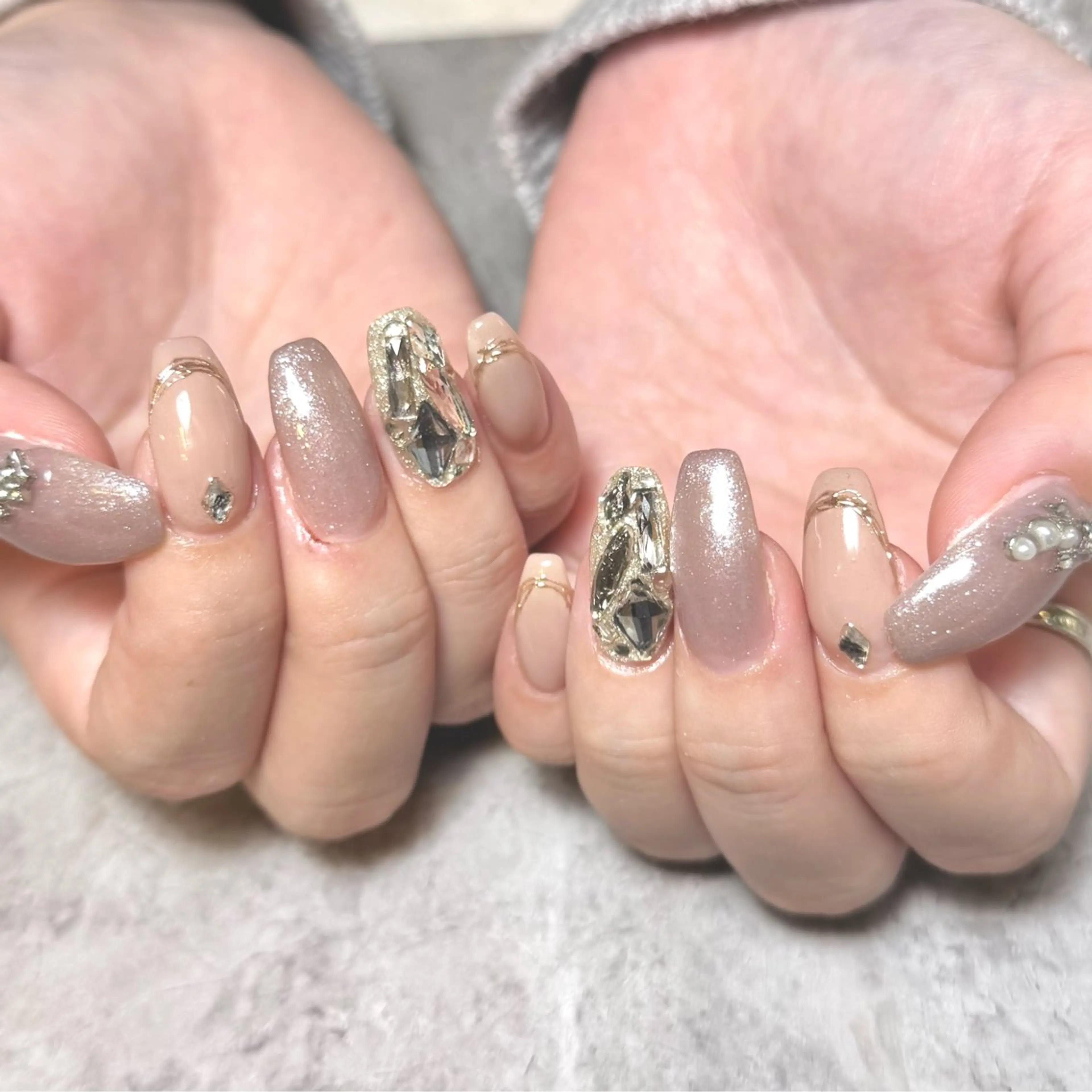 ネイル フレンチネイル グラデーション キラキラネイル ミラーネイル オフィスネイル ハンドネイル Nail Salon Lillion【リリオン】所属・lillion karenのネイルデザイン