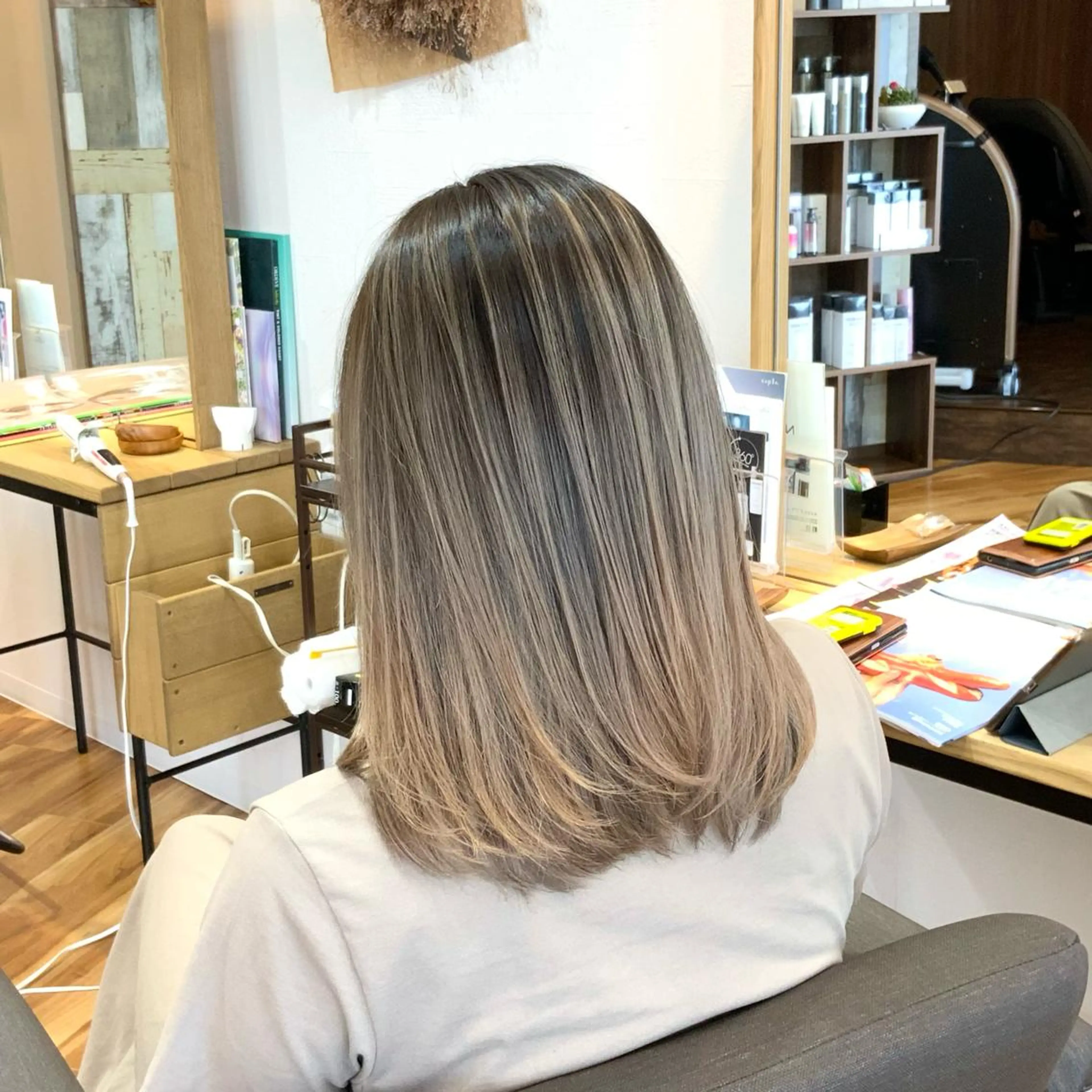 ミディアム レイヤーカット 🍀favori🍀 kanekoのヘアスタイル