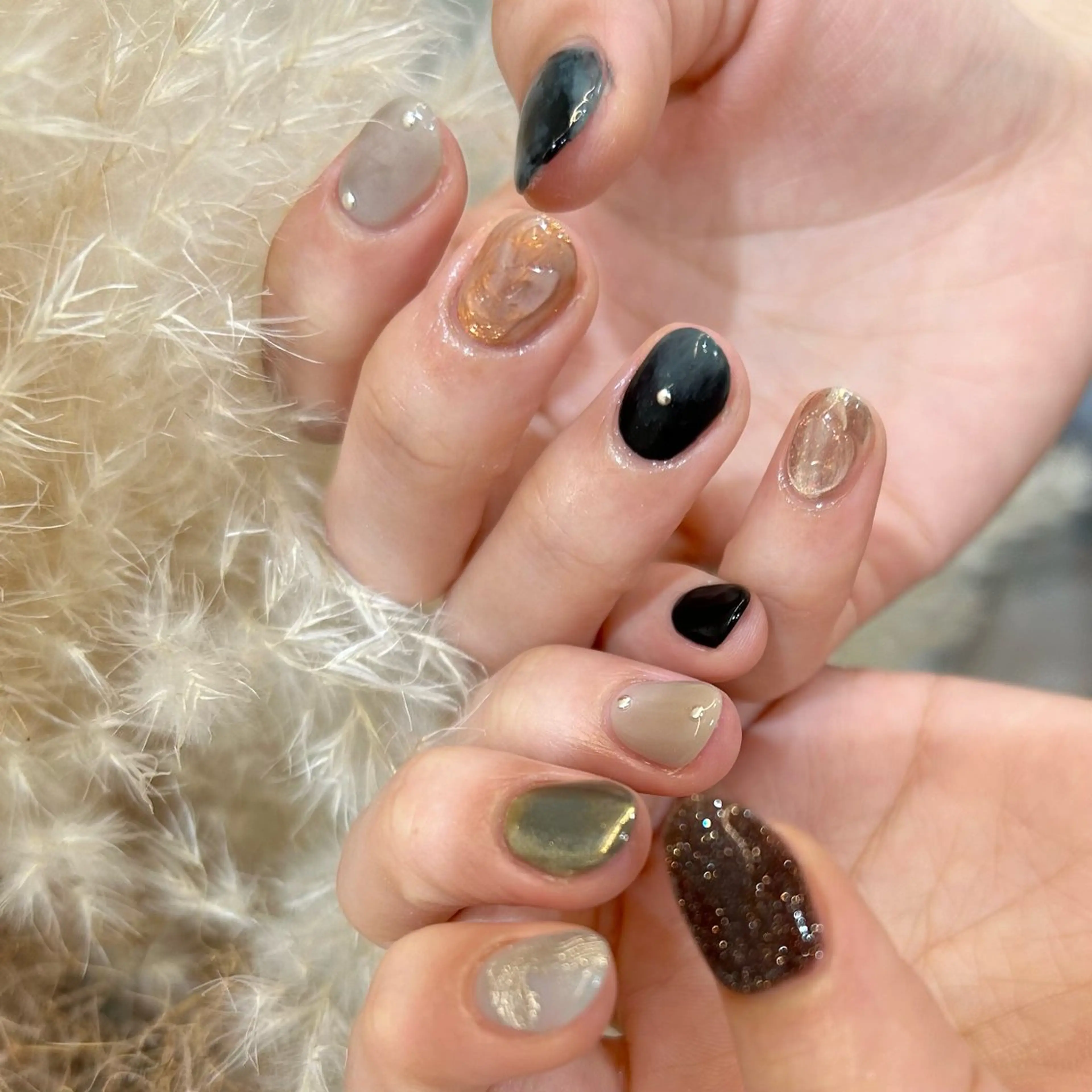 ネイル ミラーネイル ハンドネイル shio ♡ 1〜2月予約受付中のネイルデザイン