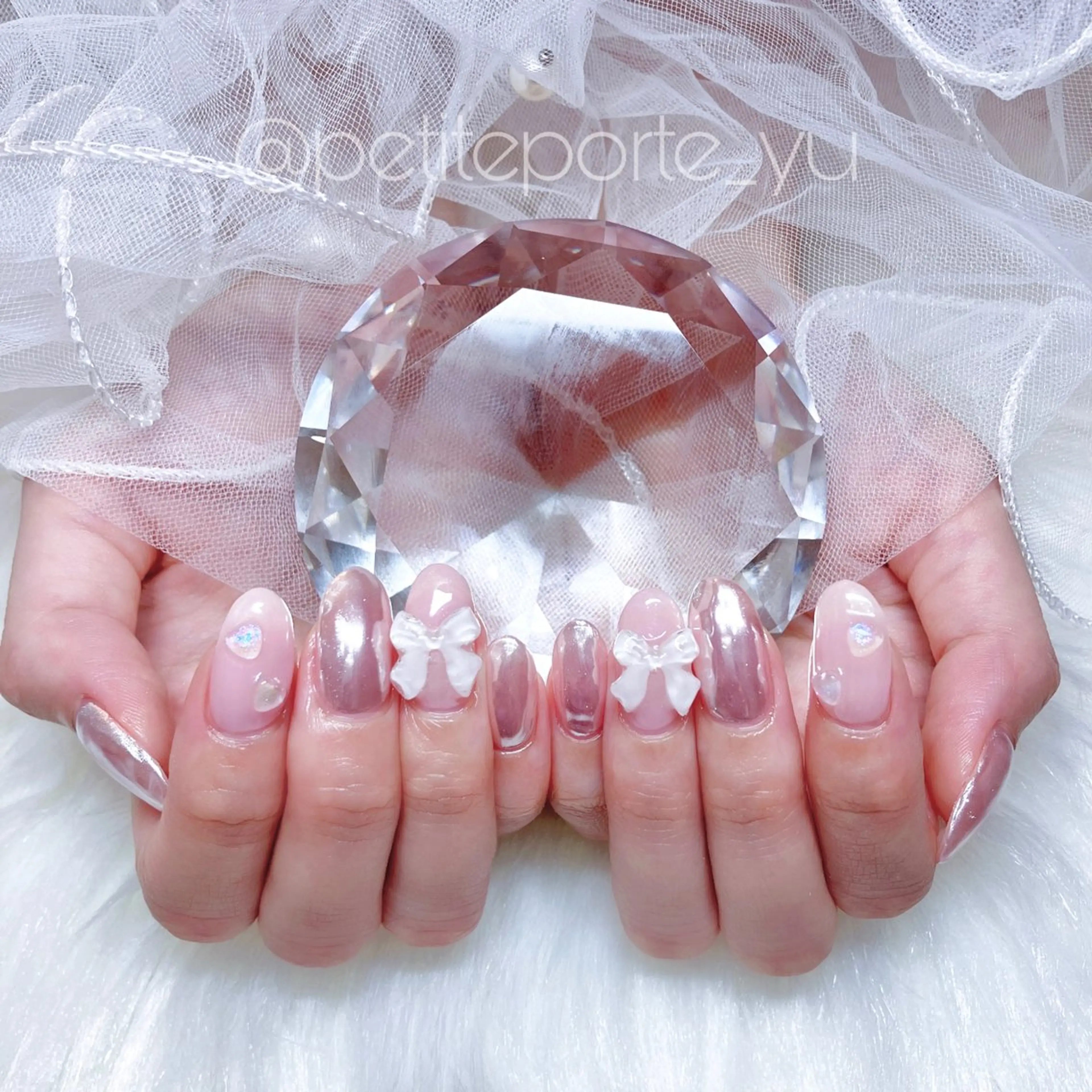 ネイル アートネイル ハート キラキラネイル ミラーネイル ピンク ハンドネイル nailsalon petite porte所属・petite porteのネイルデザイン