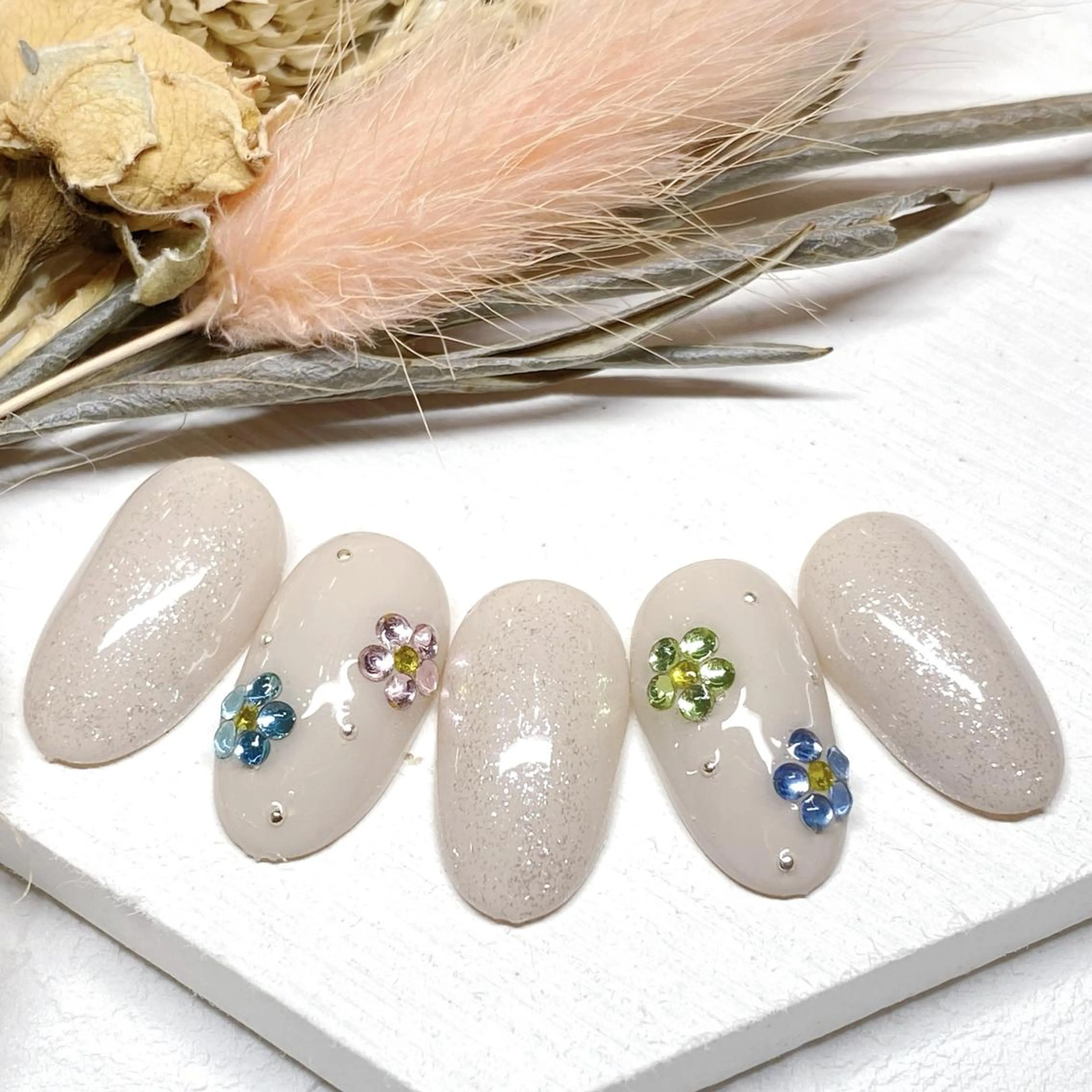 ネイル ジェルネイル ソフトジェル zina 千葉2nd NONのネイルデザイン