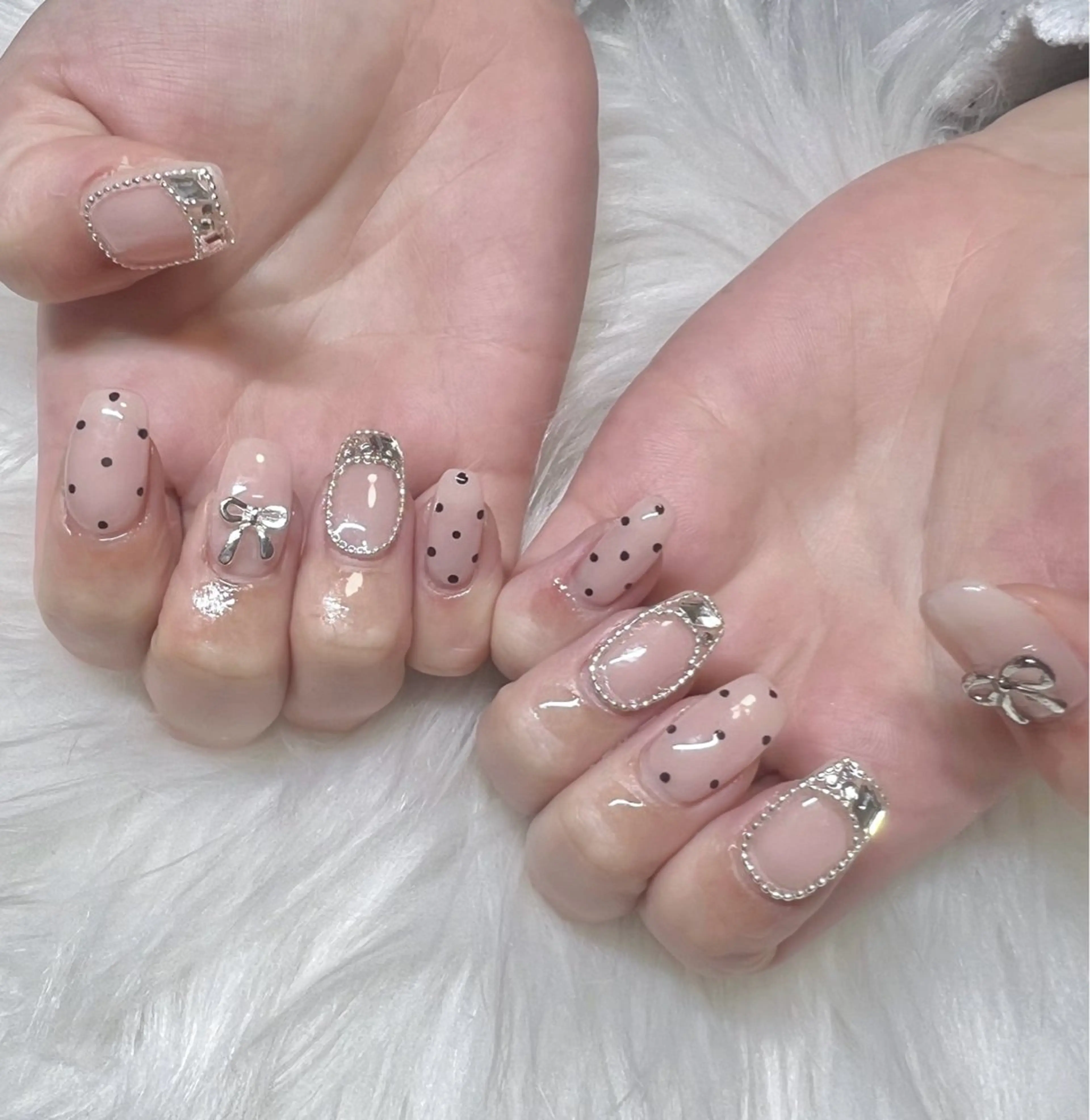 ネイル ドット ハンドネイル CHARME 🤎〔RINA〕のネイルデザイン