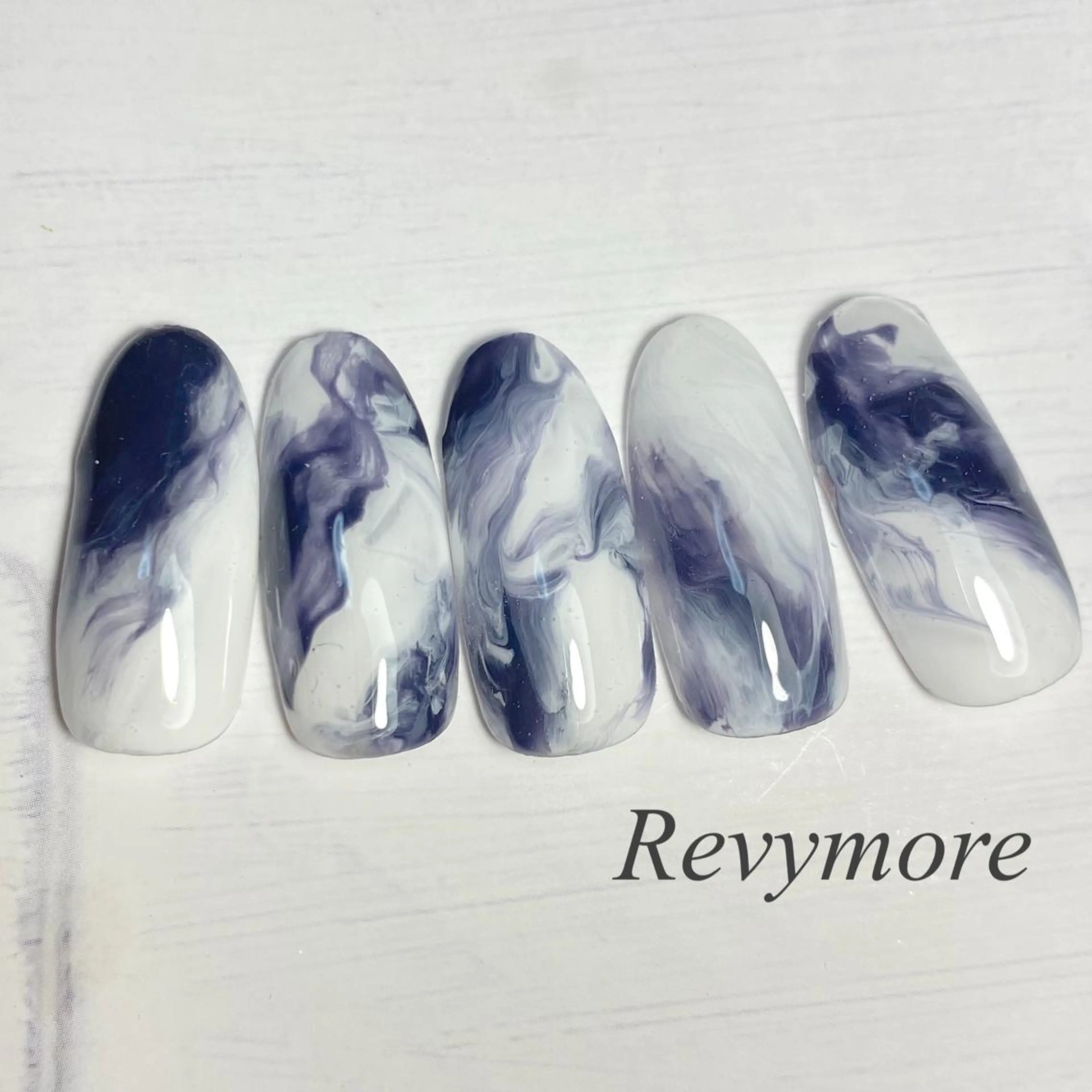 ショート ネイル 韓国風ヘア フレンチネイル ジェルネイル キラキラネイル 韓国ネイル nail salon Revymore所属・nail salon Revymoreのネイルデザイン