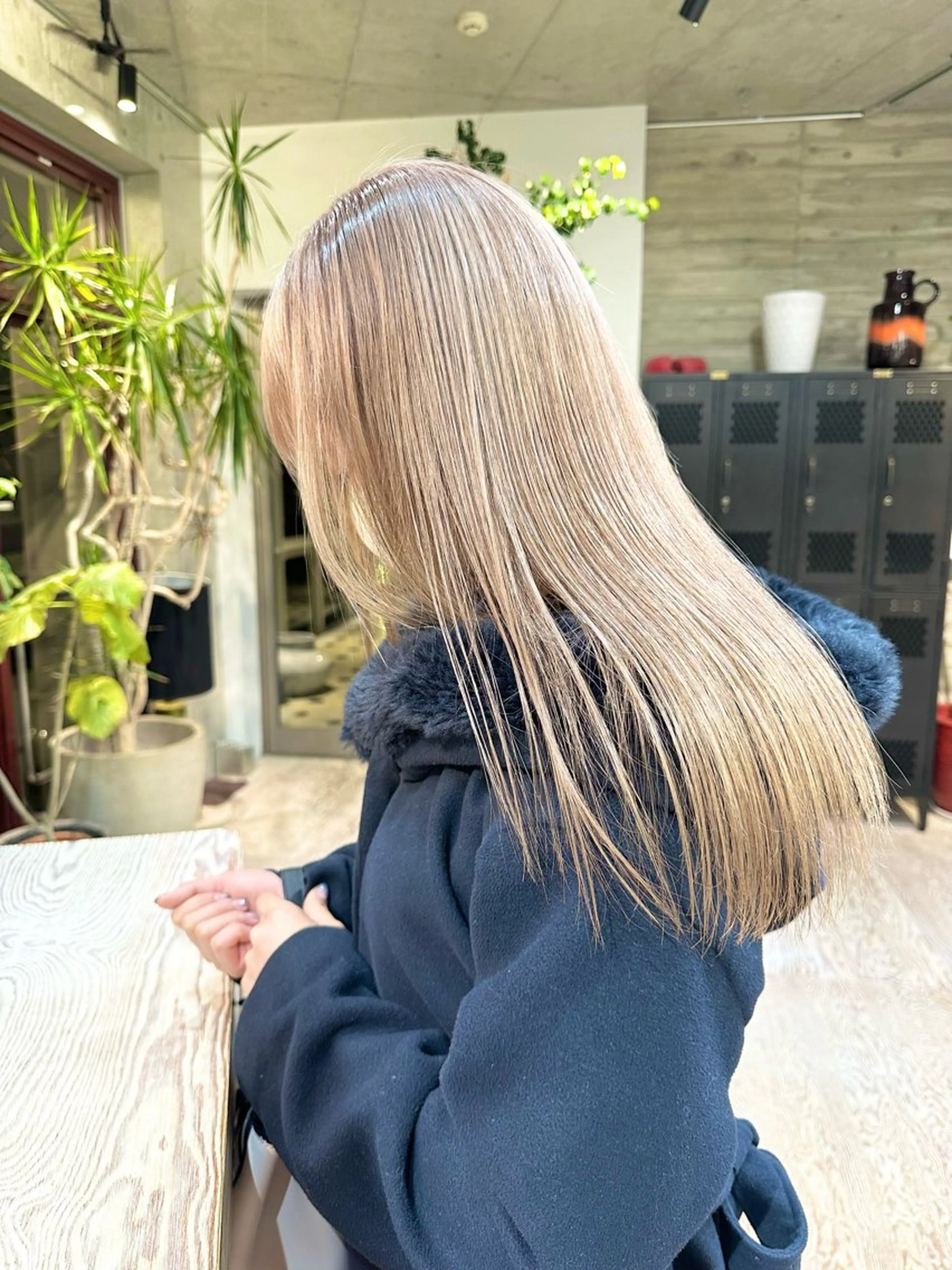 セミロング カラー ヘアカラー トリートメント ヘッドスパ ヘアセット kai .のヘアスタイル