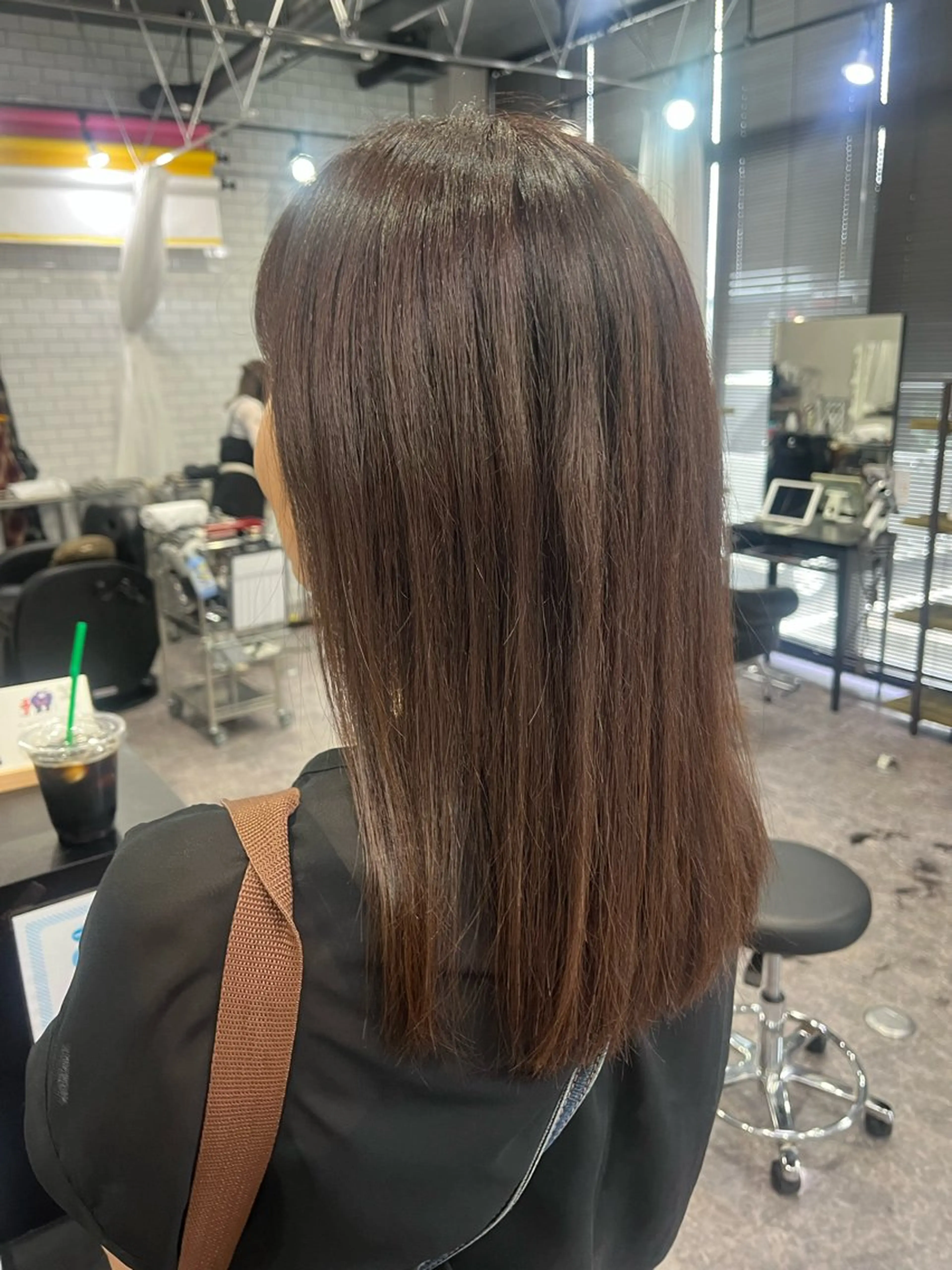 ロング カラー 友滝 真菜美のヘアスタイル