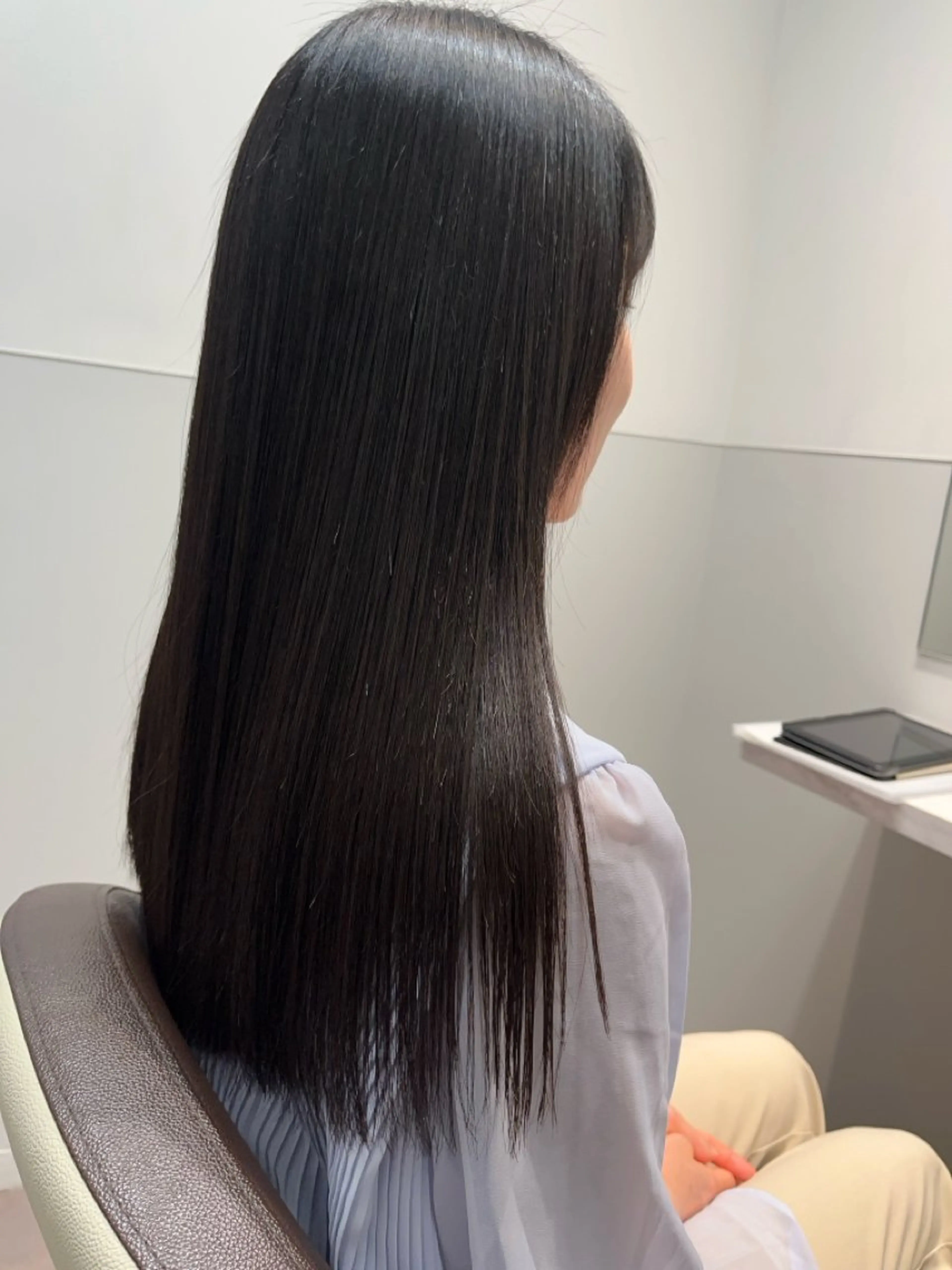 セミロング カラー 髪質改善 トリートメント unu hair所属・藤井 仁紀のヘアスタイル