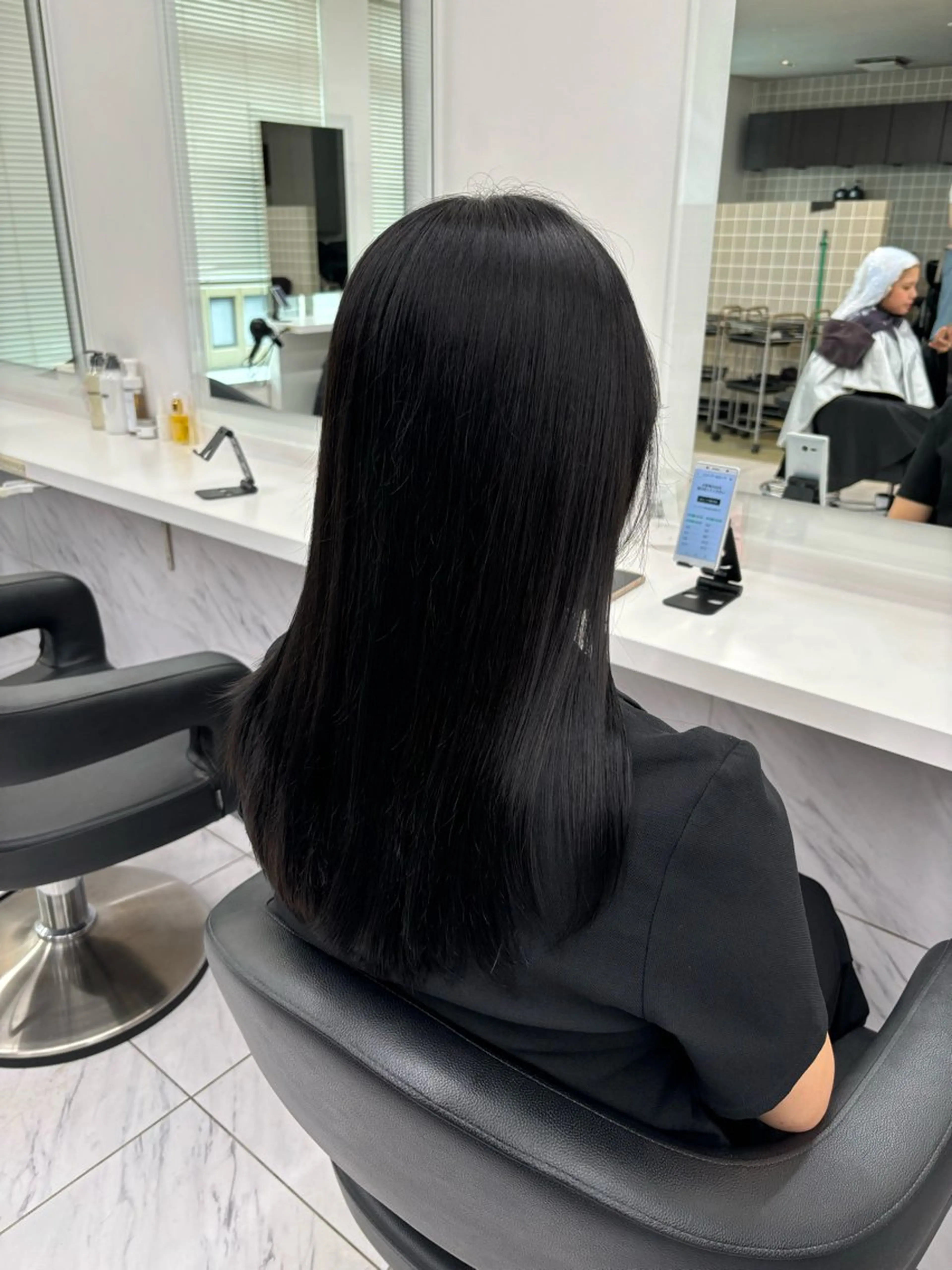 セミロング フェザーパーマ職人 🪽yutoのヘアスタイル