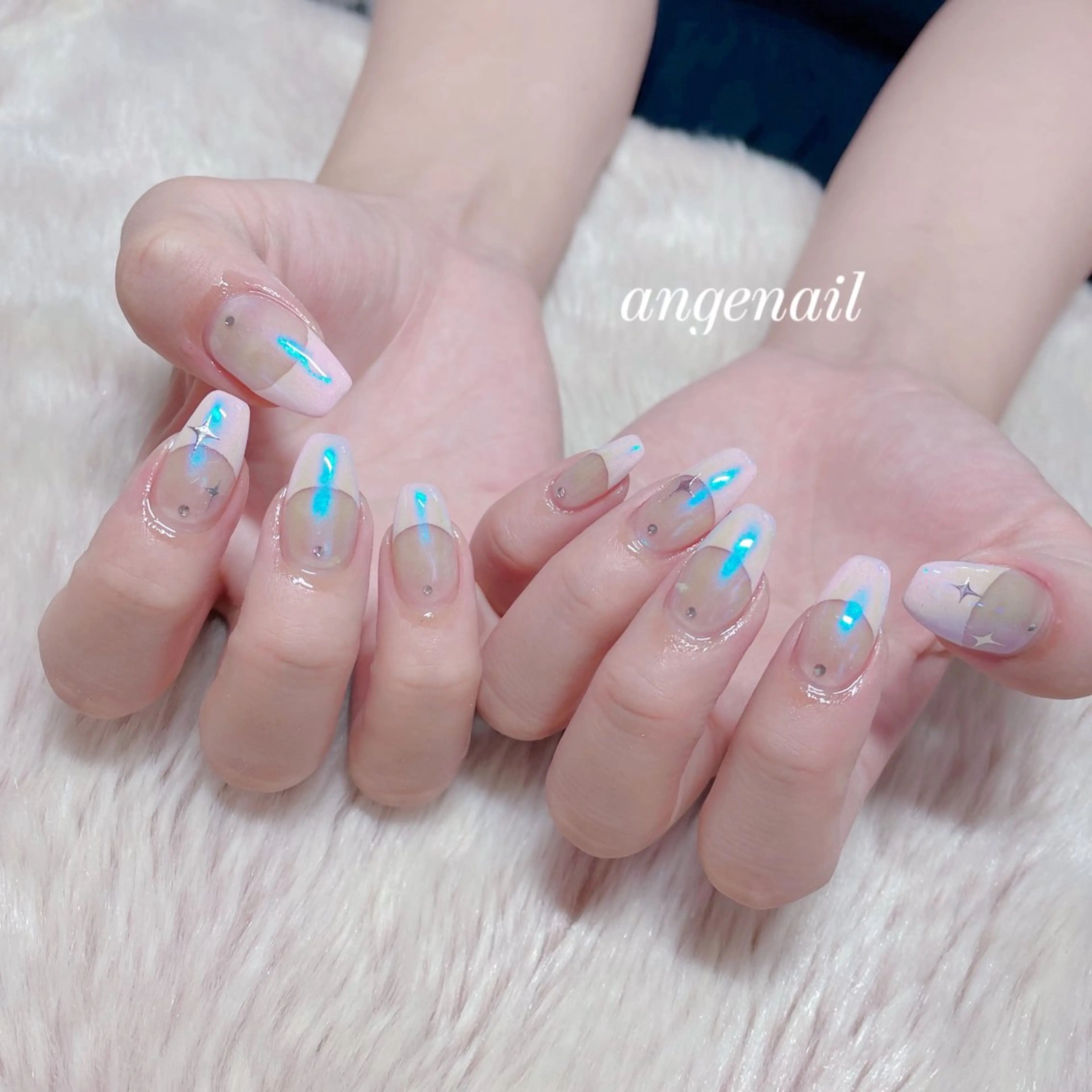 ネイル ハンドネイル オーナーネイリスト MAKIのネイルデザイン