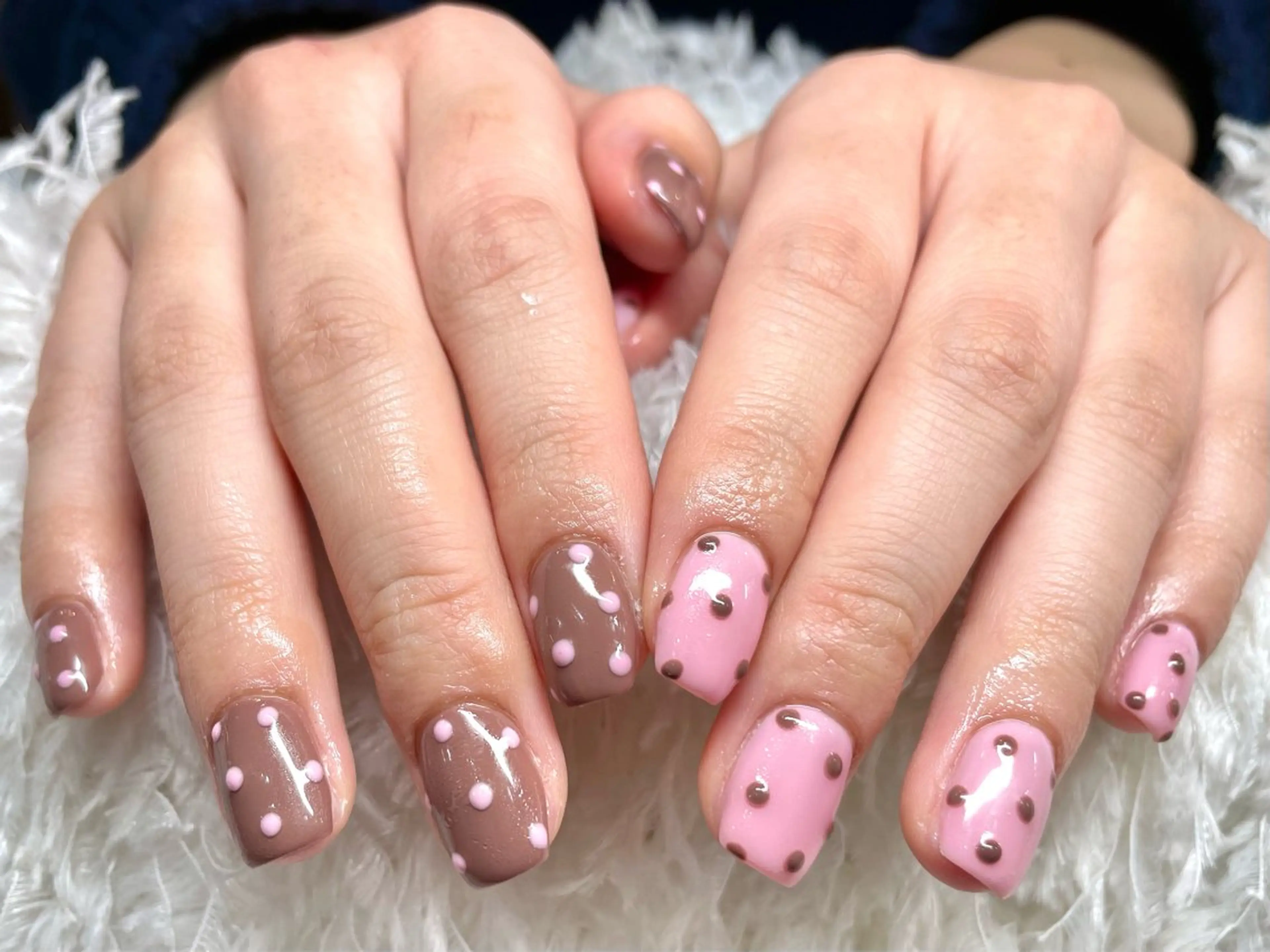 ネイル ドット ワンカラーネイル ぷっくりネイル ハンドネイル 三浦 絆生のネイルデザイン