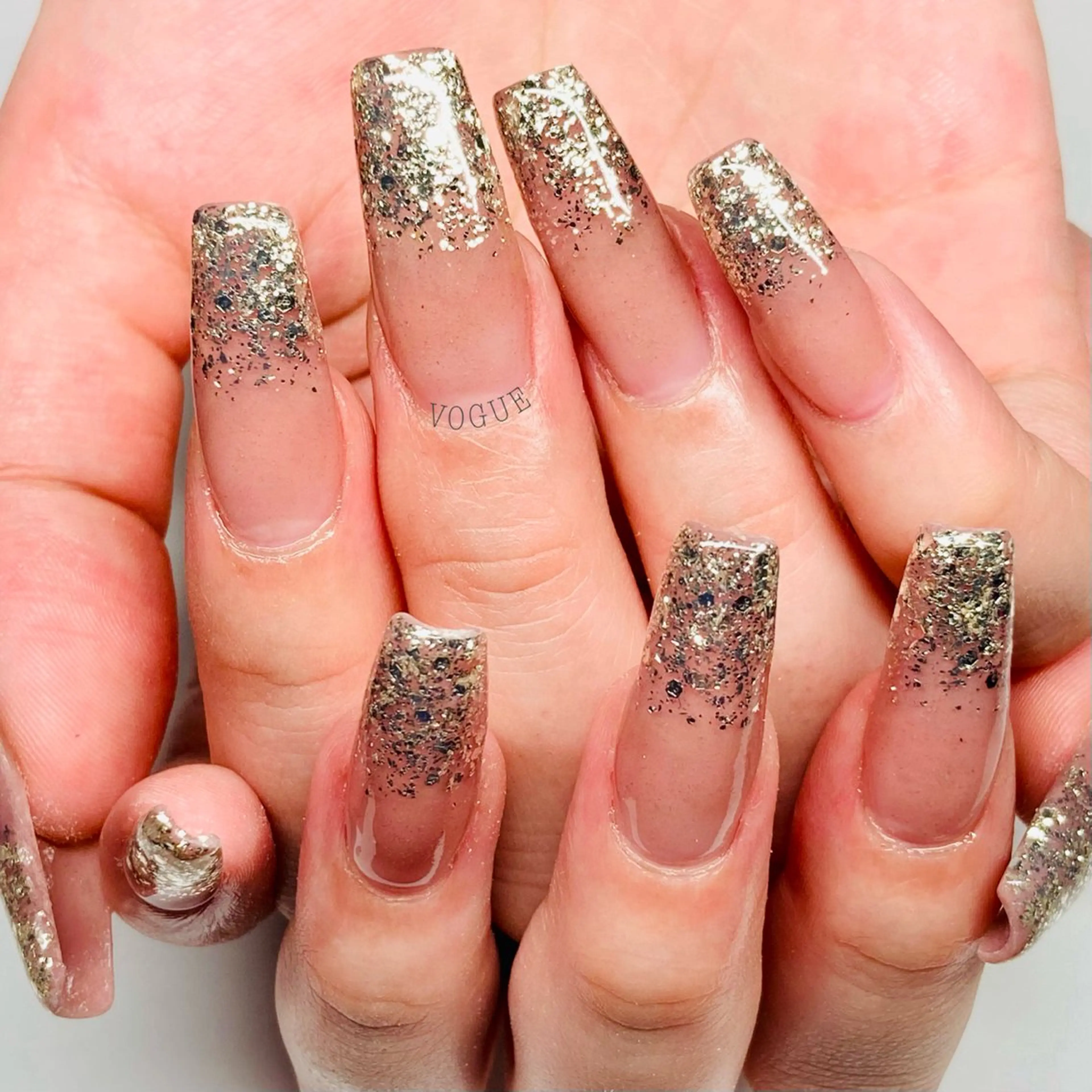 ネイル ハンドネイル VOGUE ×SWANのネイルデザイン