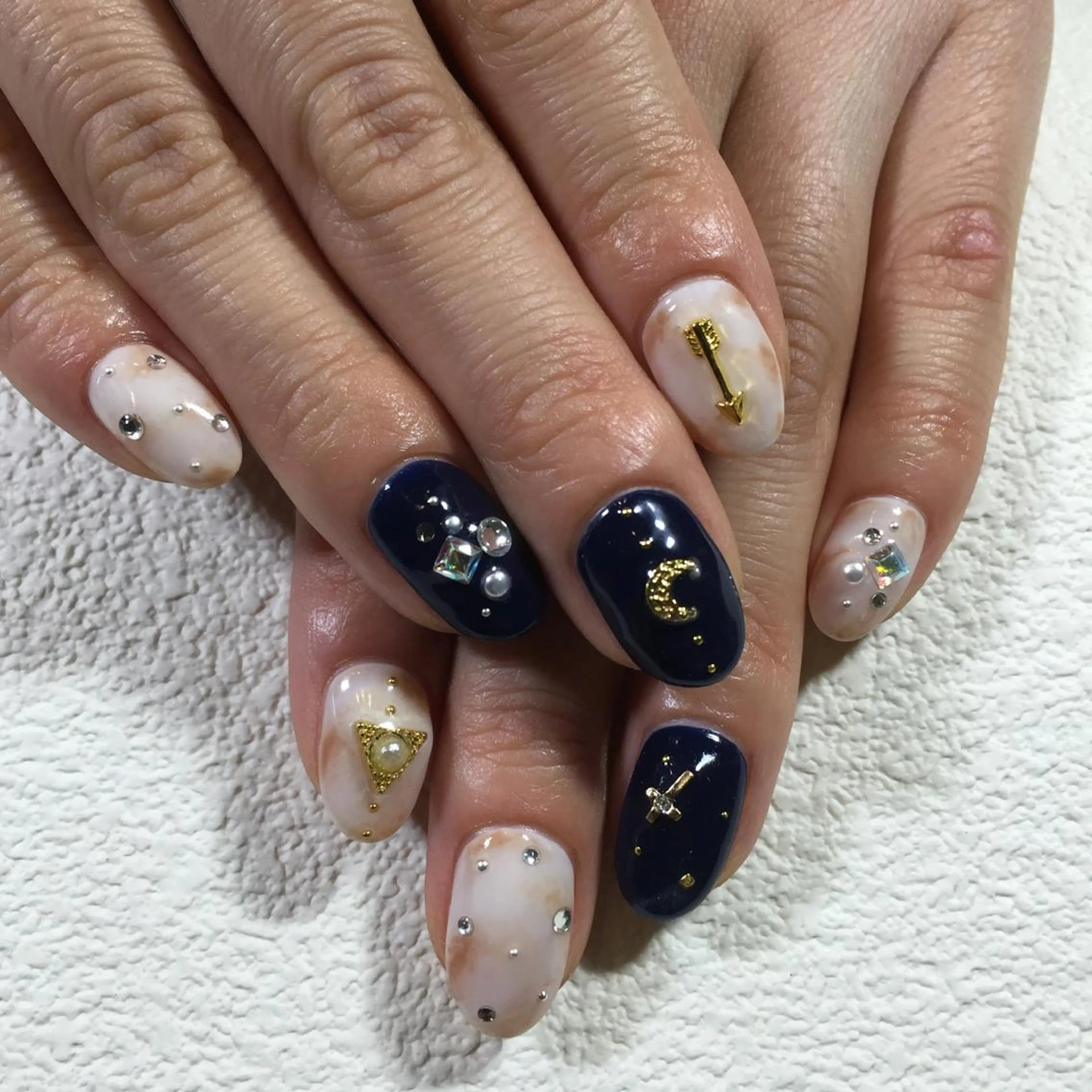 ネイル ストーンネイル g-up nail所属・米田 律子のネイルデザイン