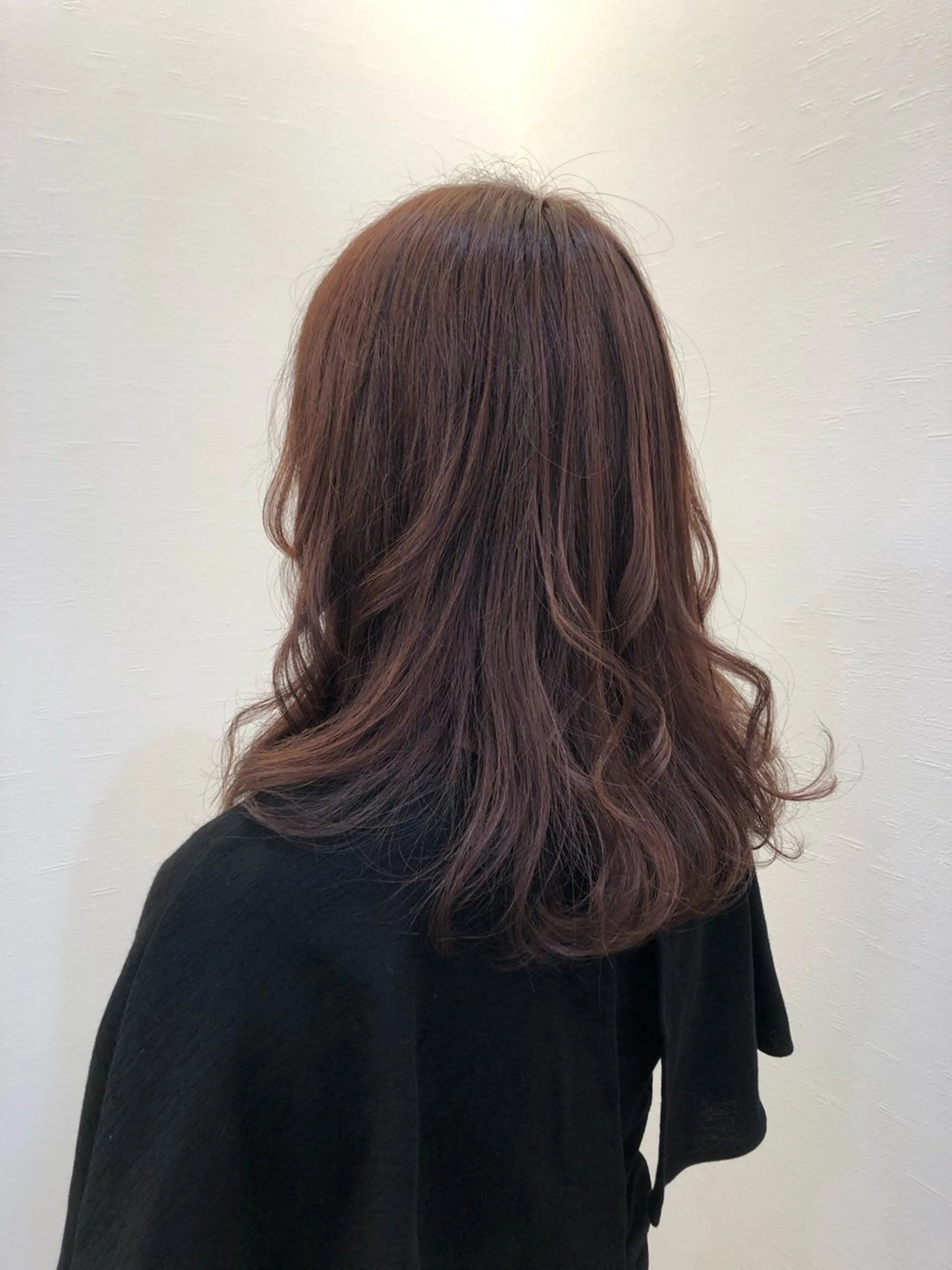 カラー Ruang所属・ツノガイ エリのヘアスタイル