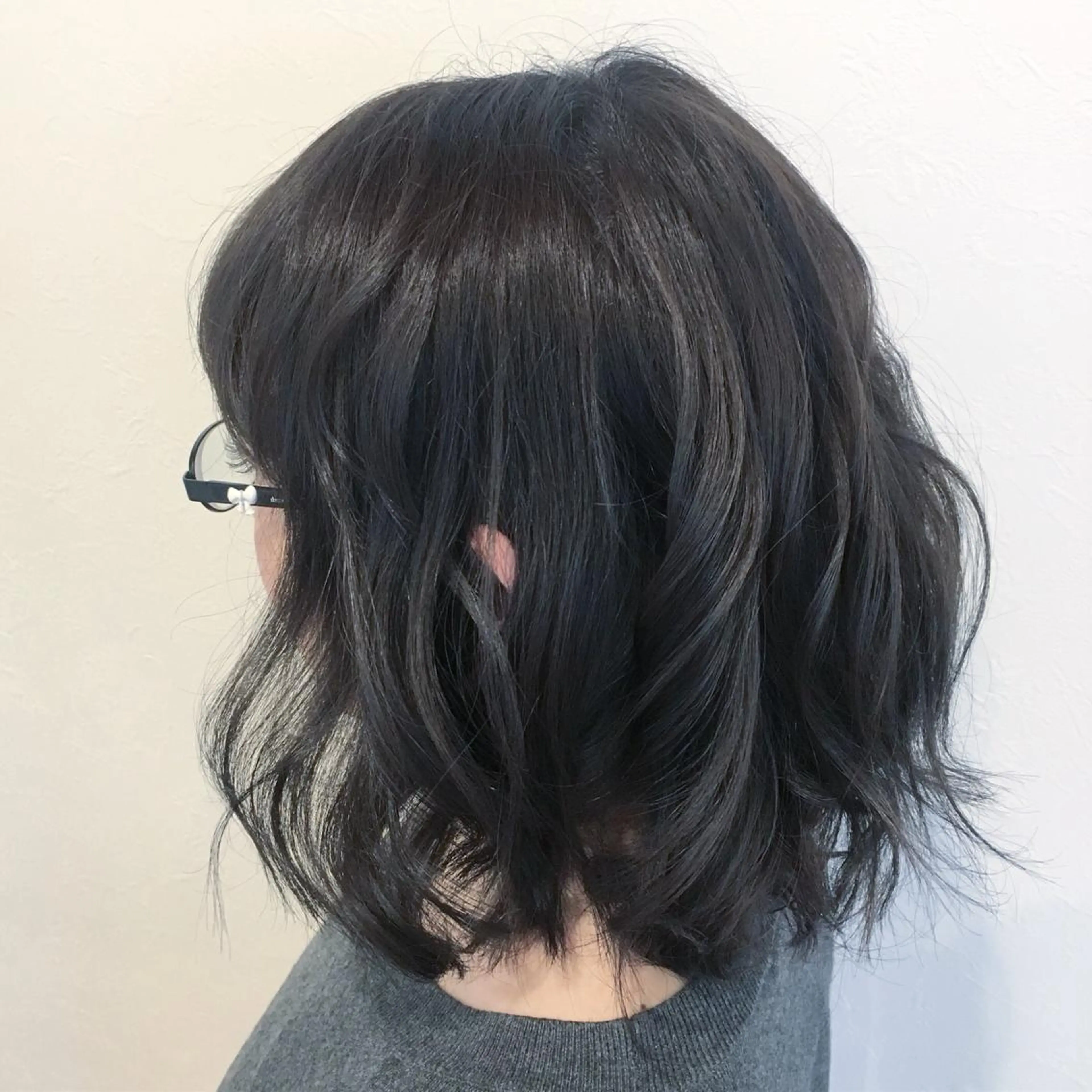 ミディアム カラー ブリーチ グレージュ ブリーチなしカラー BLINK京橋 (ブリンク)のヘアスタイル