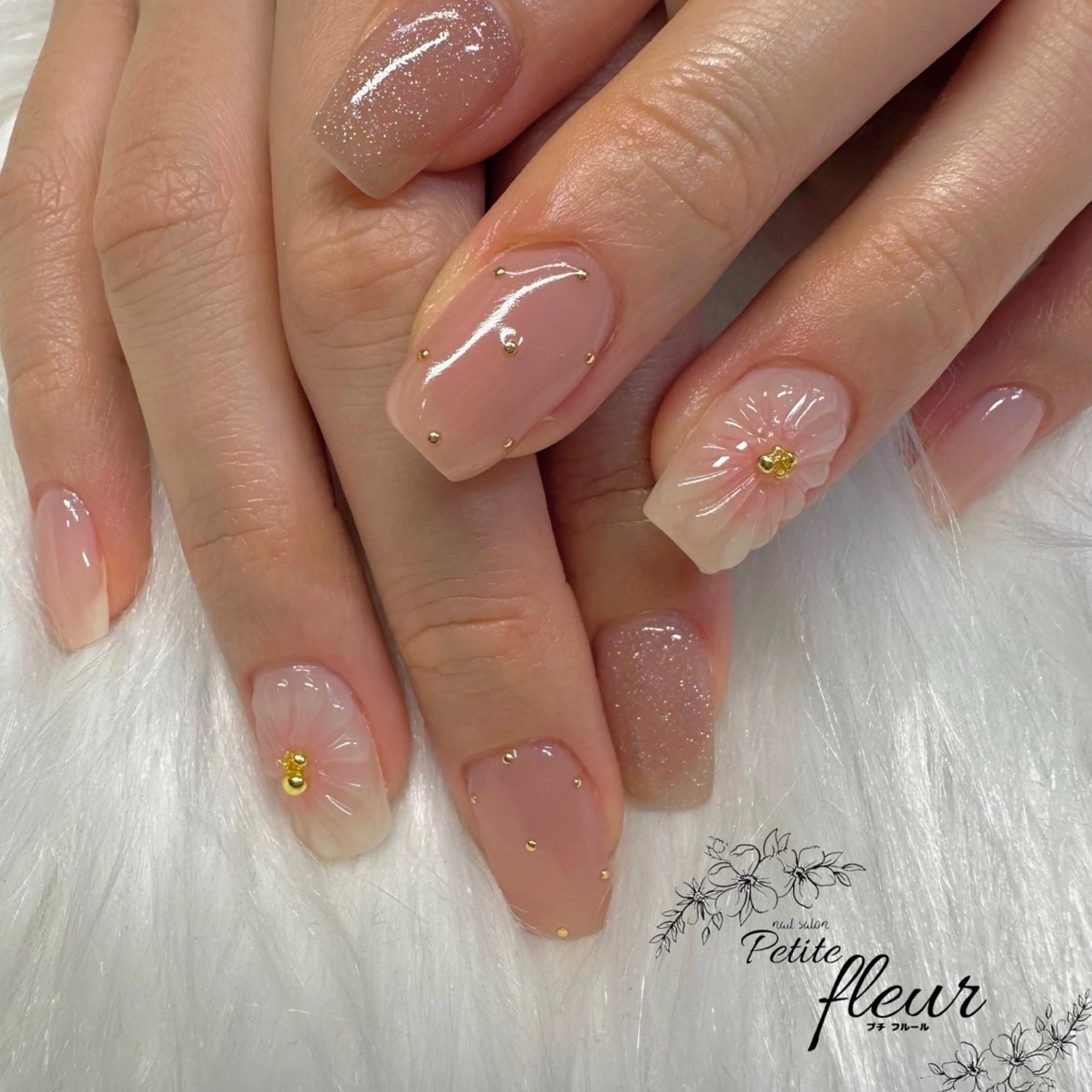 ネイル アートネイル フラワーネイル ぷっくりネイル 春ネイル ❁⃘*。Petite fleur❁⃘*りさのネイルデザイン