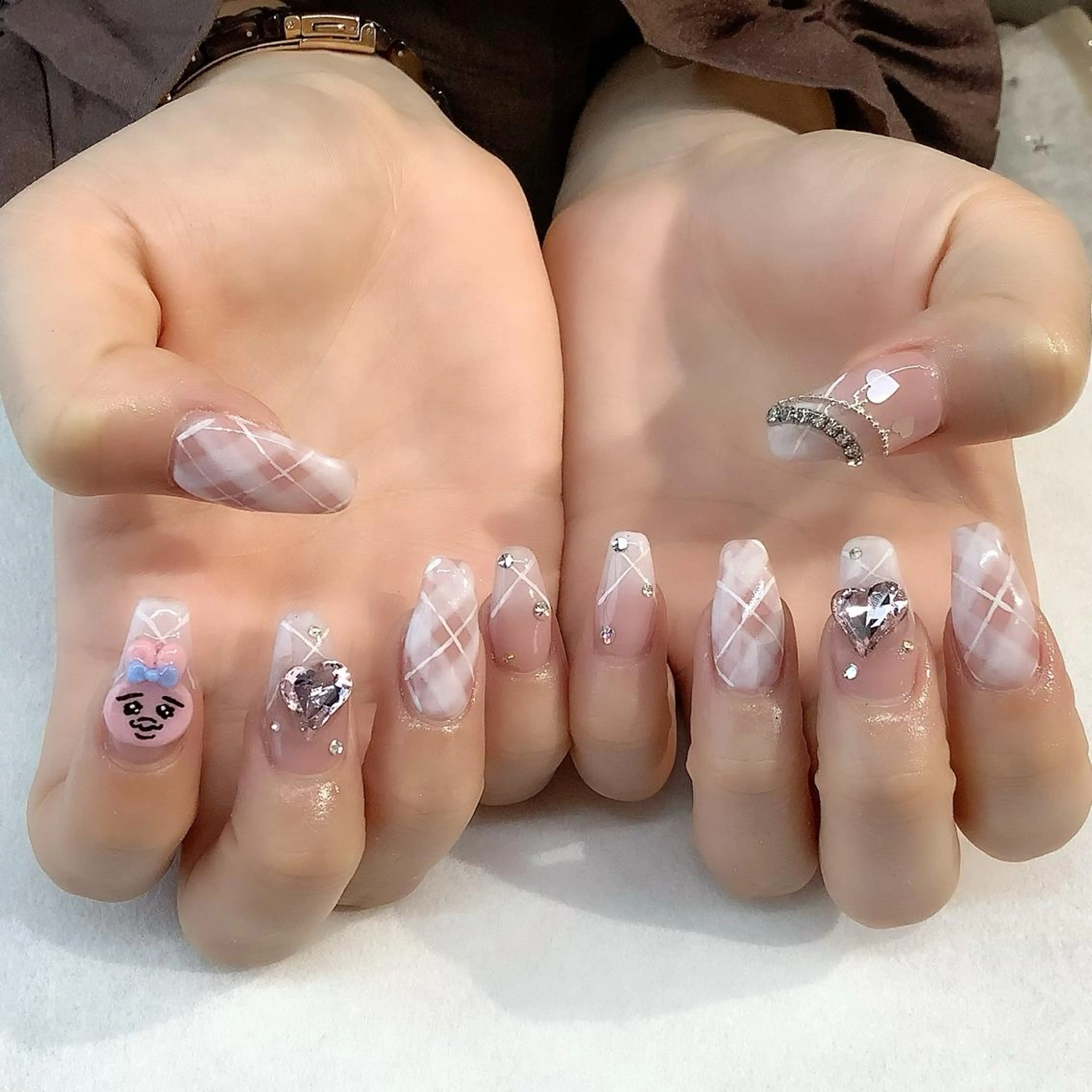 ネイル ハンドネイル 💎🐰 saki. m 🐰💎のネイルデザイン