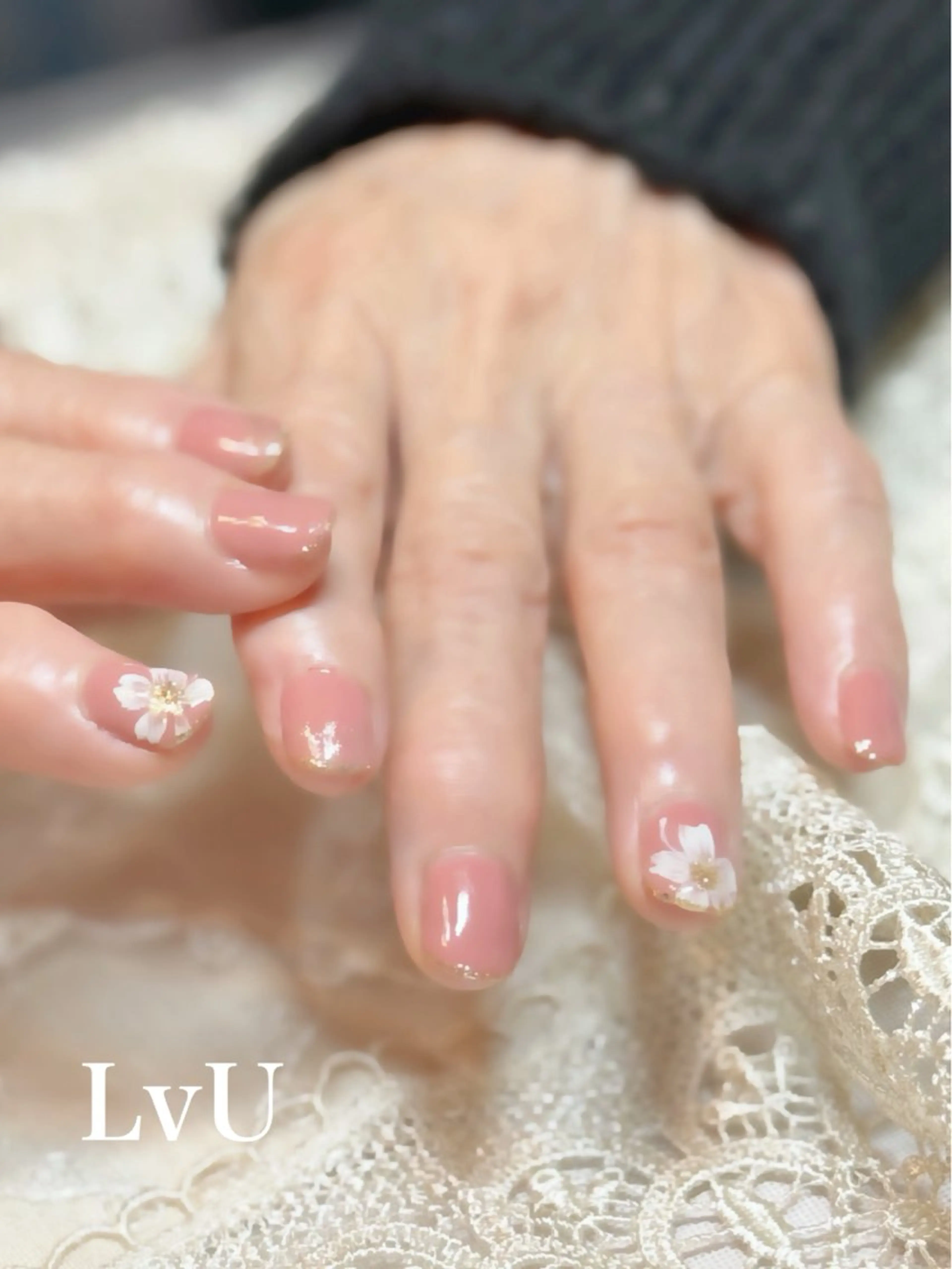 ネイル アートネイル フラワーネイル LvU(ラブユー) Asayamaのネイルデザイン