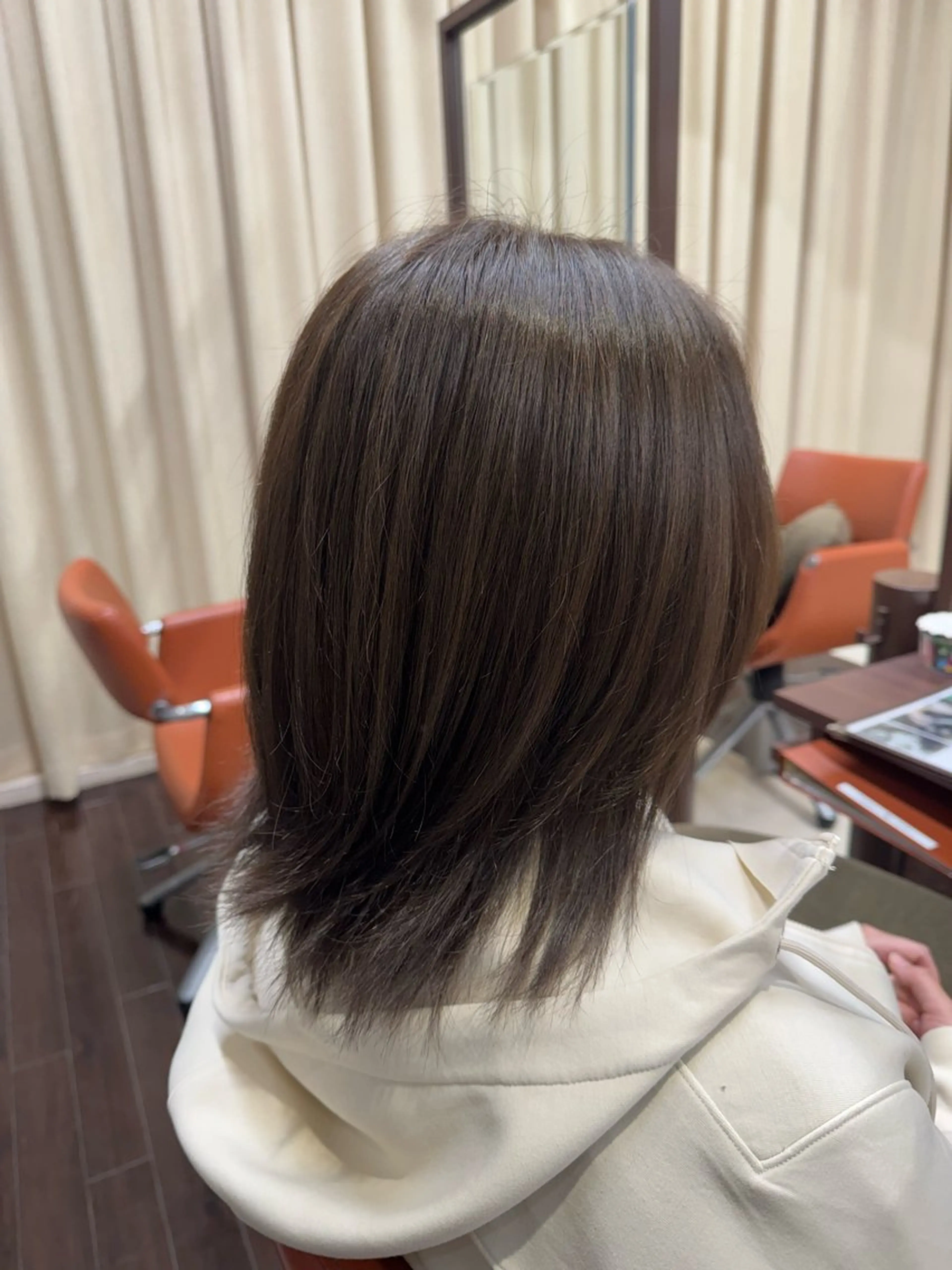 【ミディアム限定】ワンカラー🫒＋顔まわりカット＋ナノバブルケア🫧＋スタイリングの写真