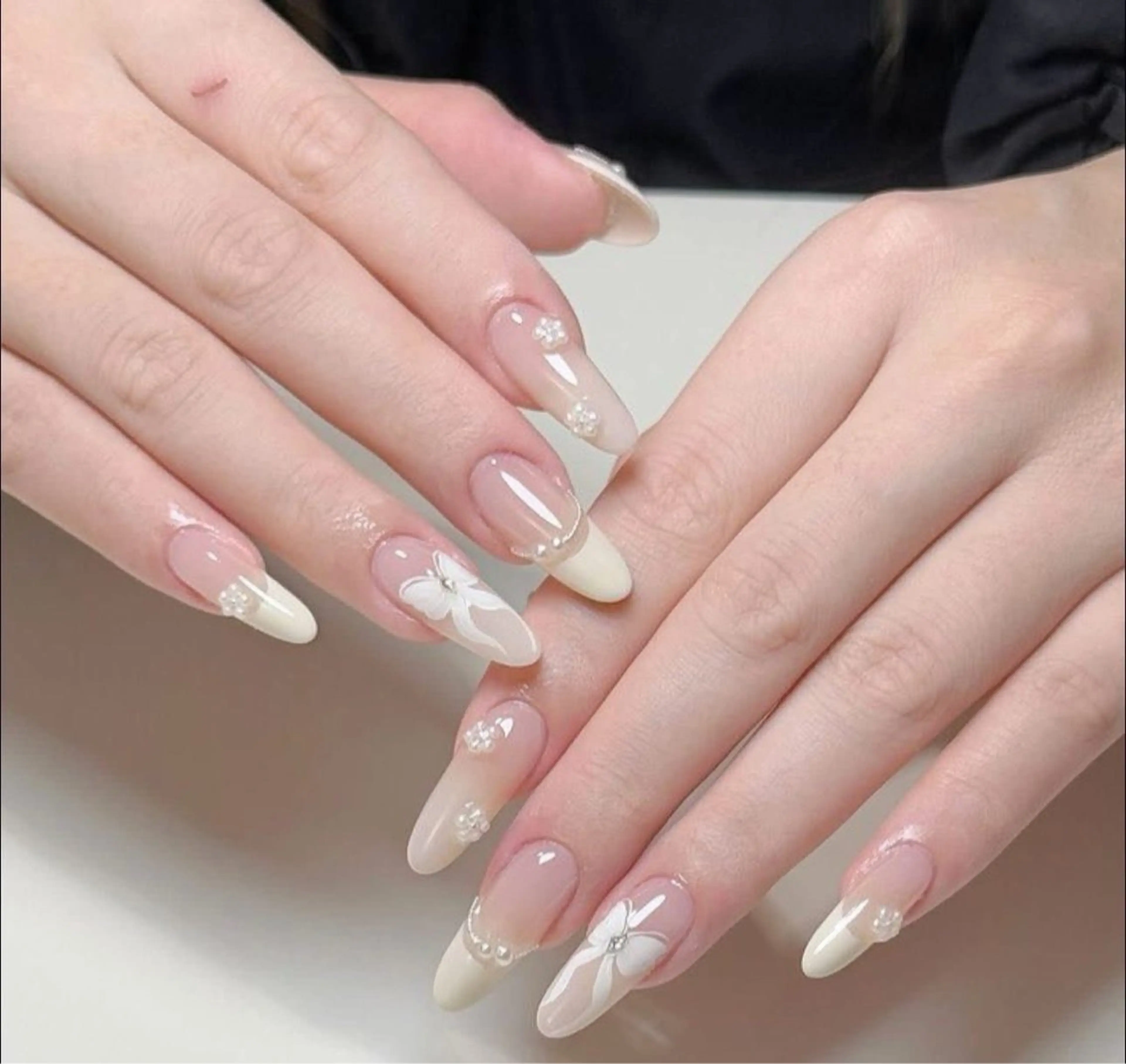 ネイル ハンドネイル T. Leeのネイルデザイン