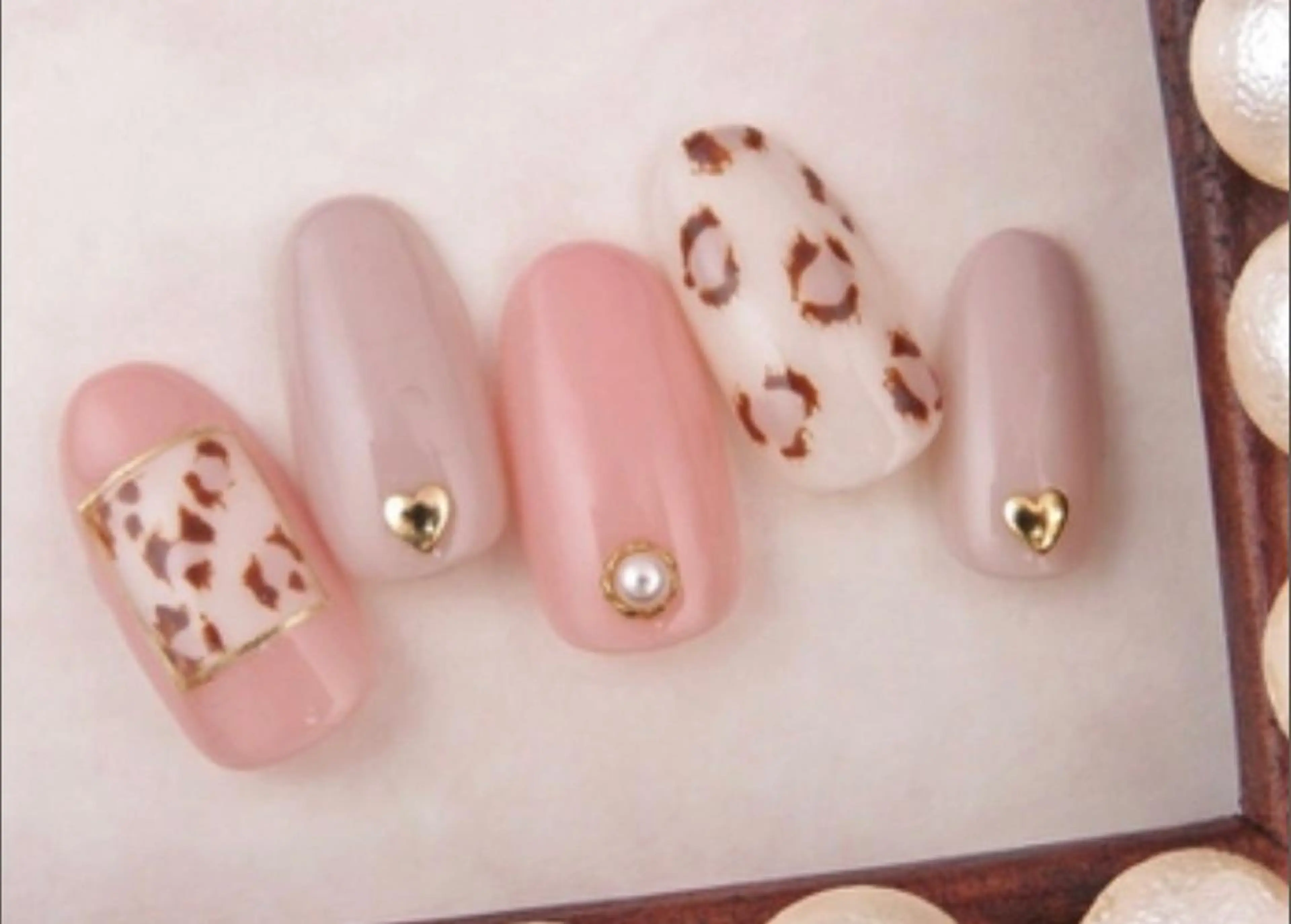 ネイル Lisse所属・戸田 奈津美のマツエク・マツパデザイン