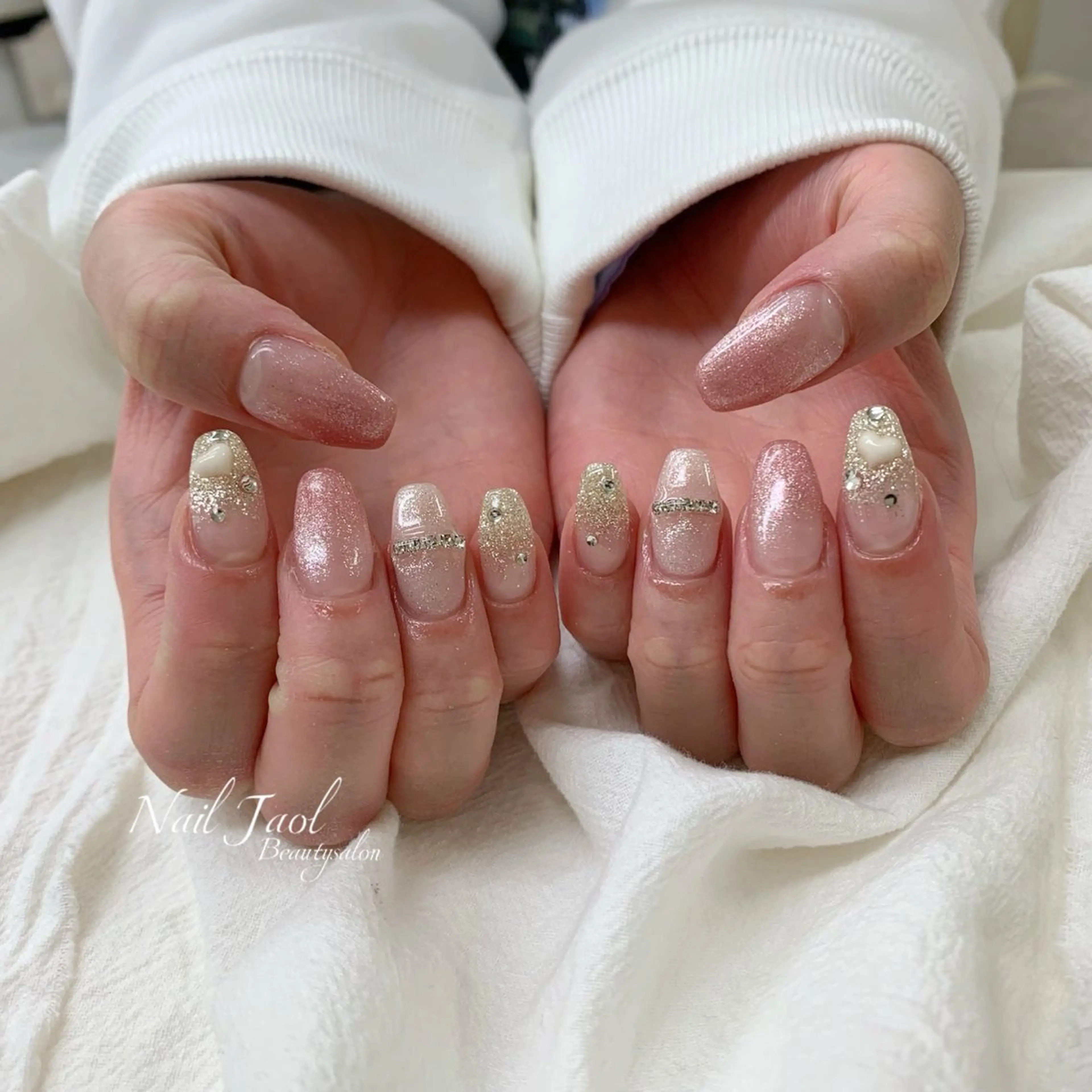 ミディアム 韓国風ヘア ハンドネイル nail jaol池袋店所属・ネイルJaol 池袋のネイルデザイン