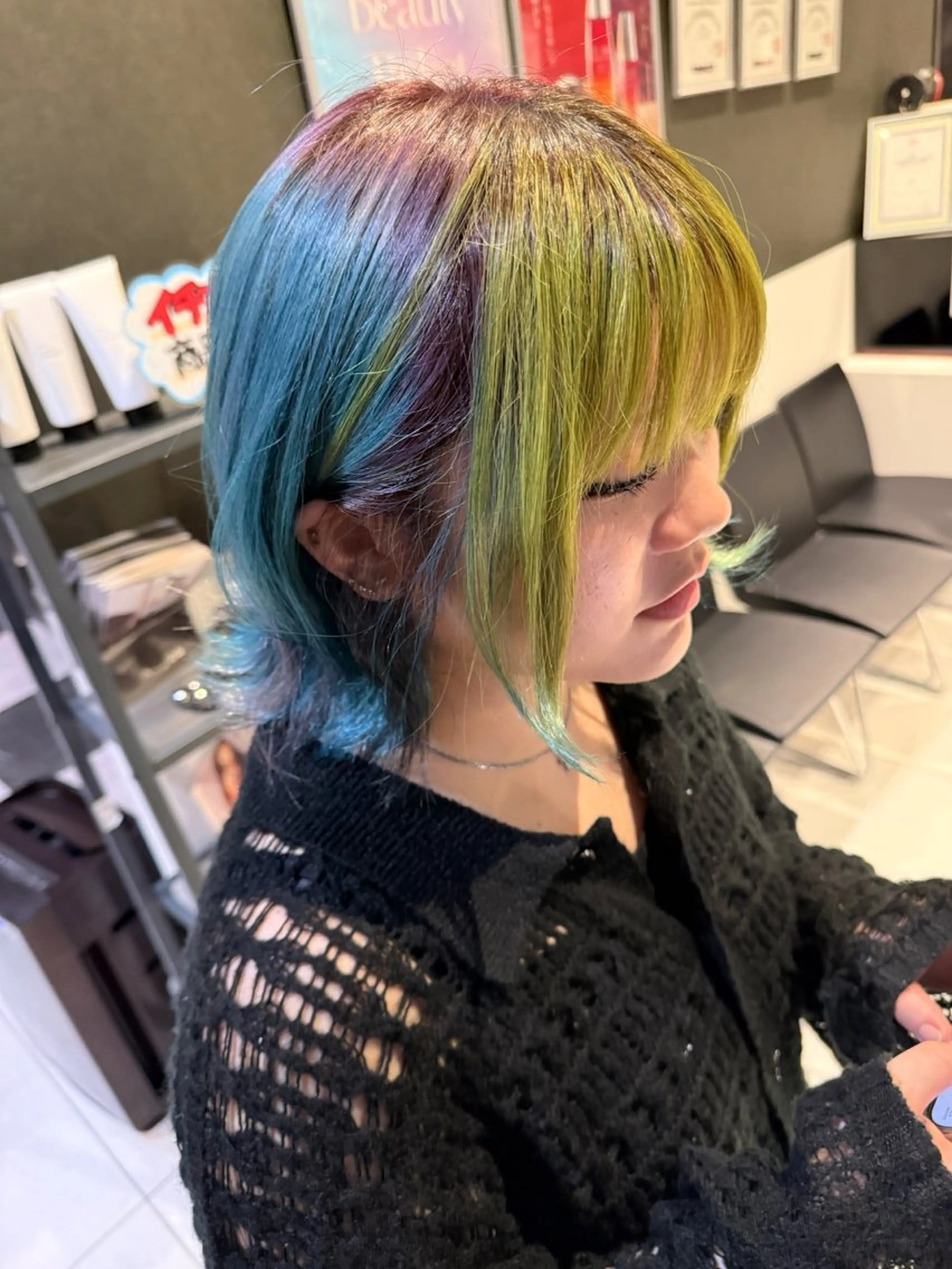 【ブリーチ込みのWカラー✨¥7,700】赤みやオレンジが気になる方に髪の状態に合わせて、ムラなく丁寧に仕上げます◎の写真