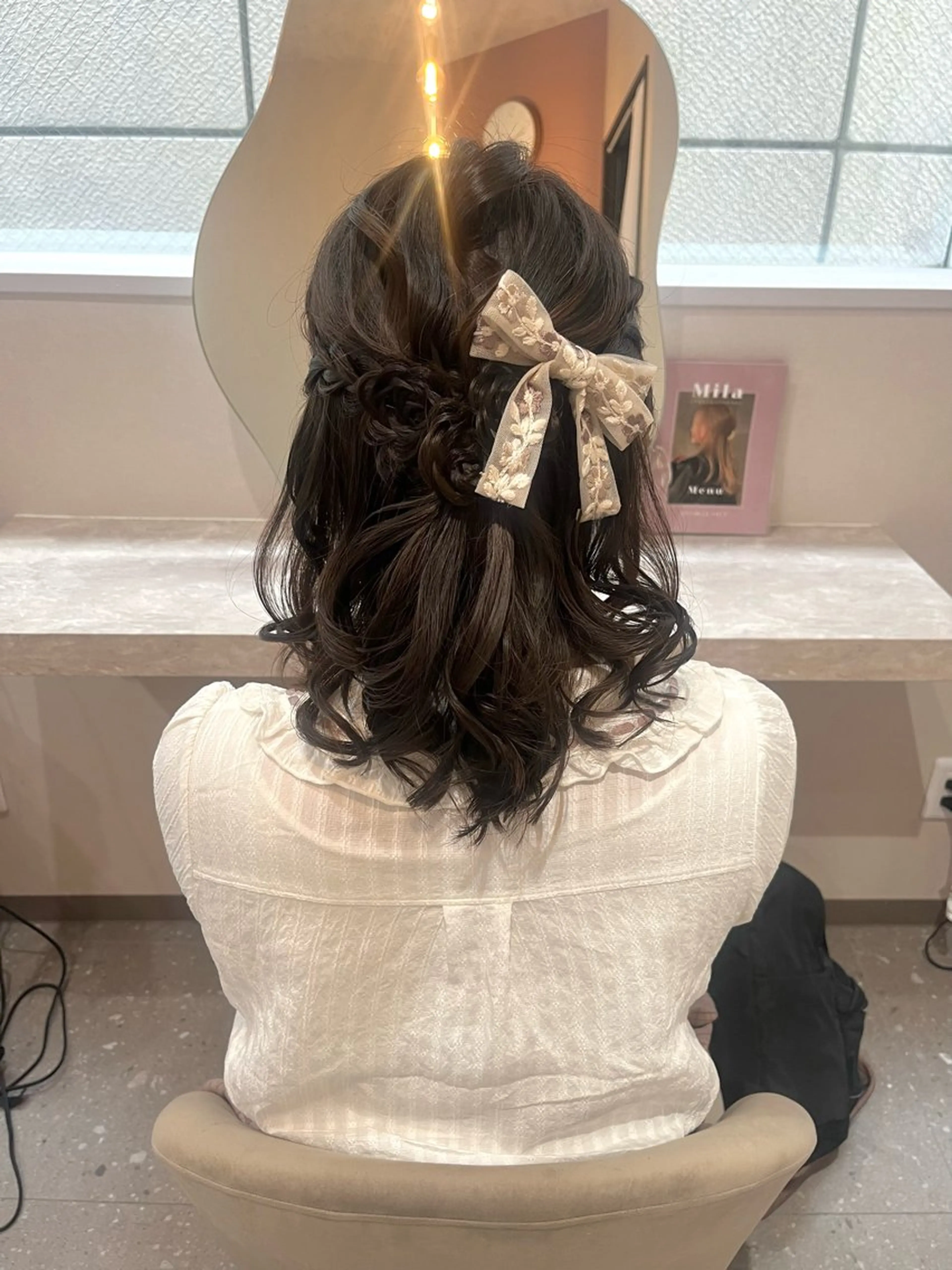 ミディアム ヘアアレンジ ヘアセット Mila Akariのヘアスタイル