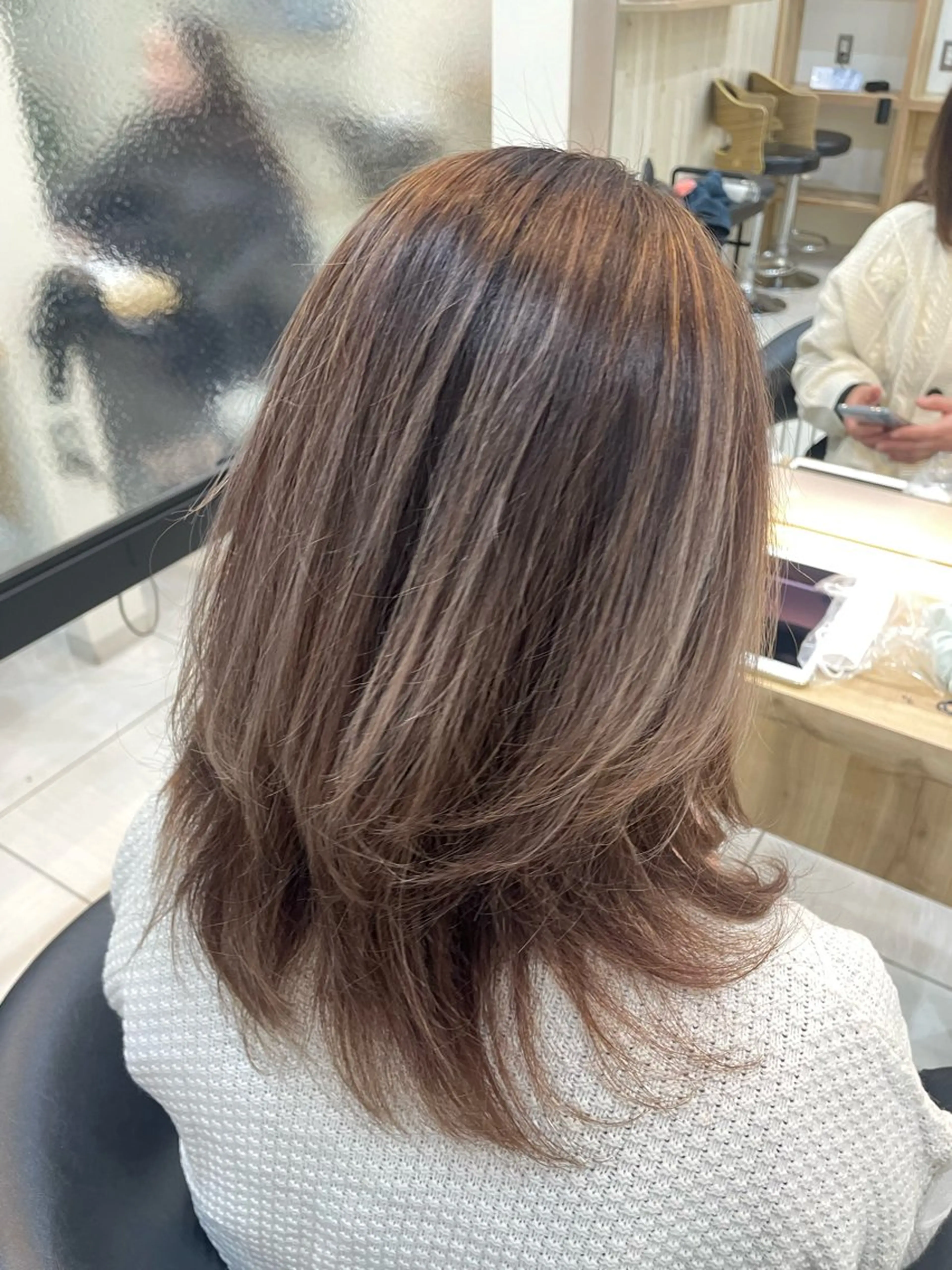 セミロング カラー ハイライトカラー ハイライト カット ヘアカラー 田野倉NEXT店 美髪ニストのヘアスタイル