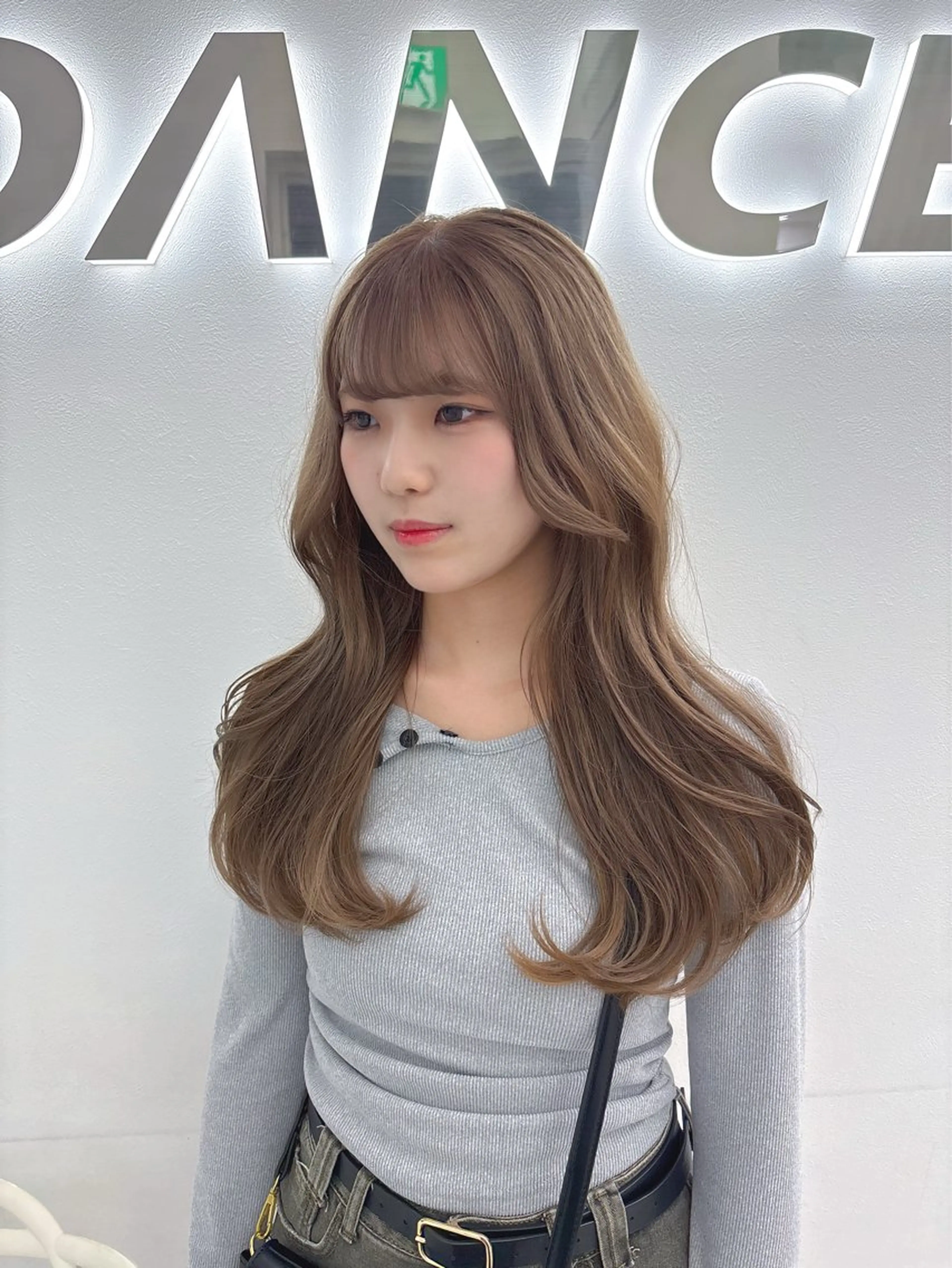 ロング ヘアカラー トリートメント Wカラー/暖色/べ ージュりく©︎🐝のヘアスタイル