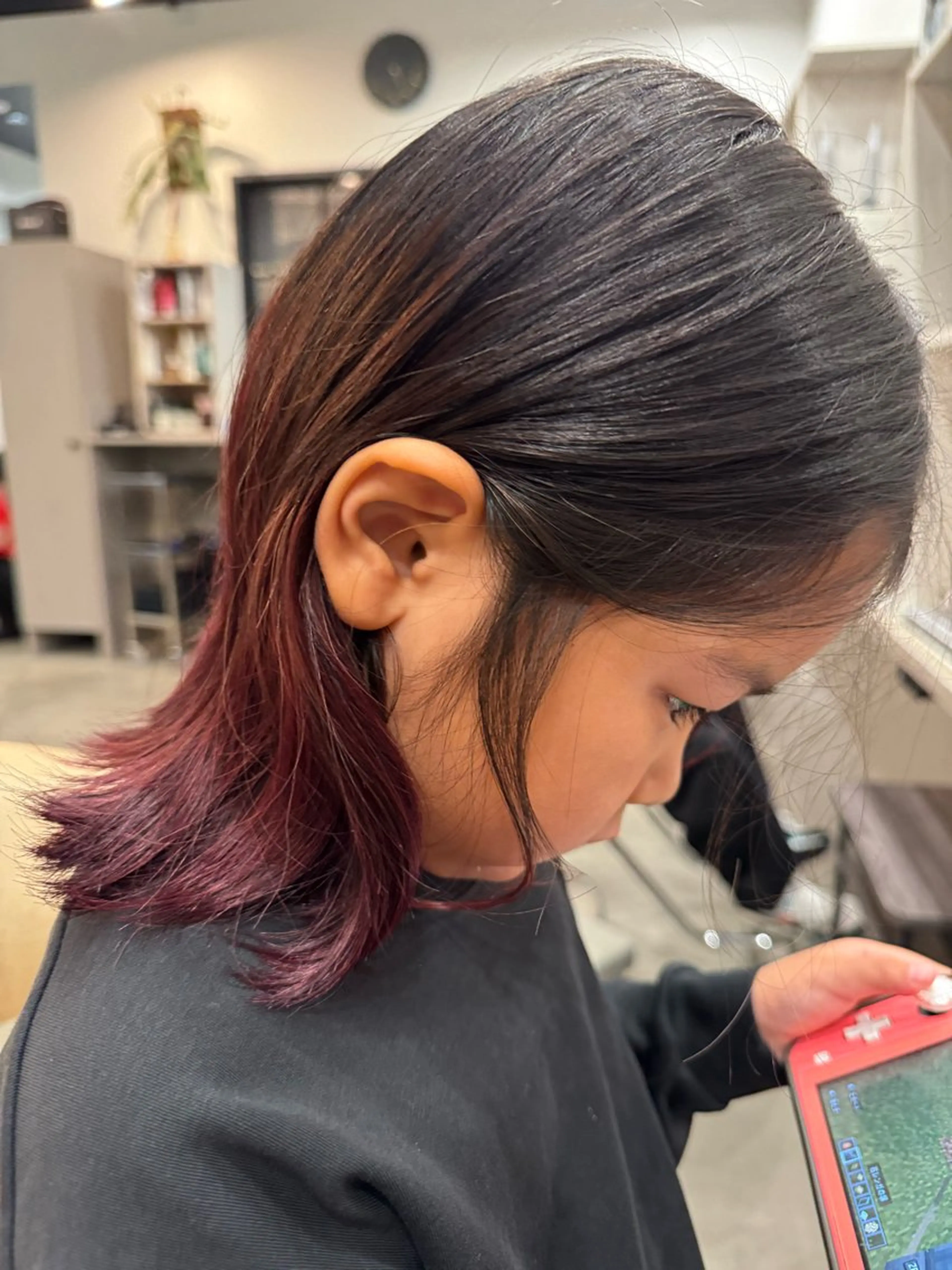 ミディアム カラー キッズ ハイライトカラー ハイライト ヘアカラー dog star 関 海斗のヘアスタイル