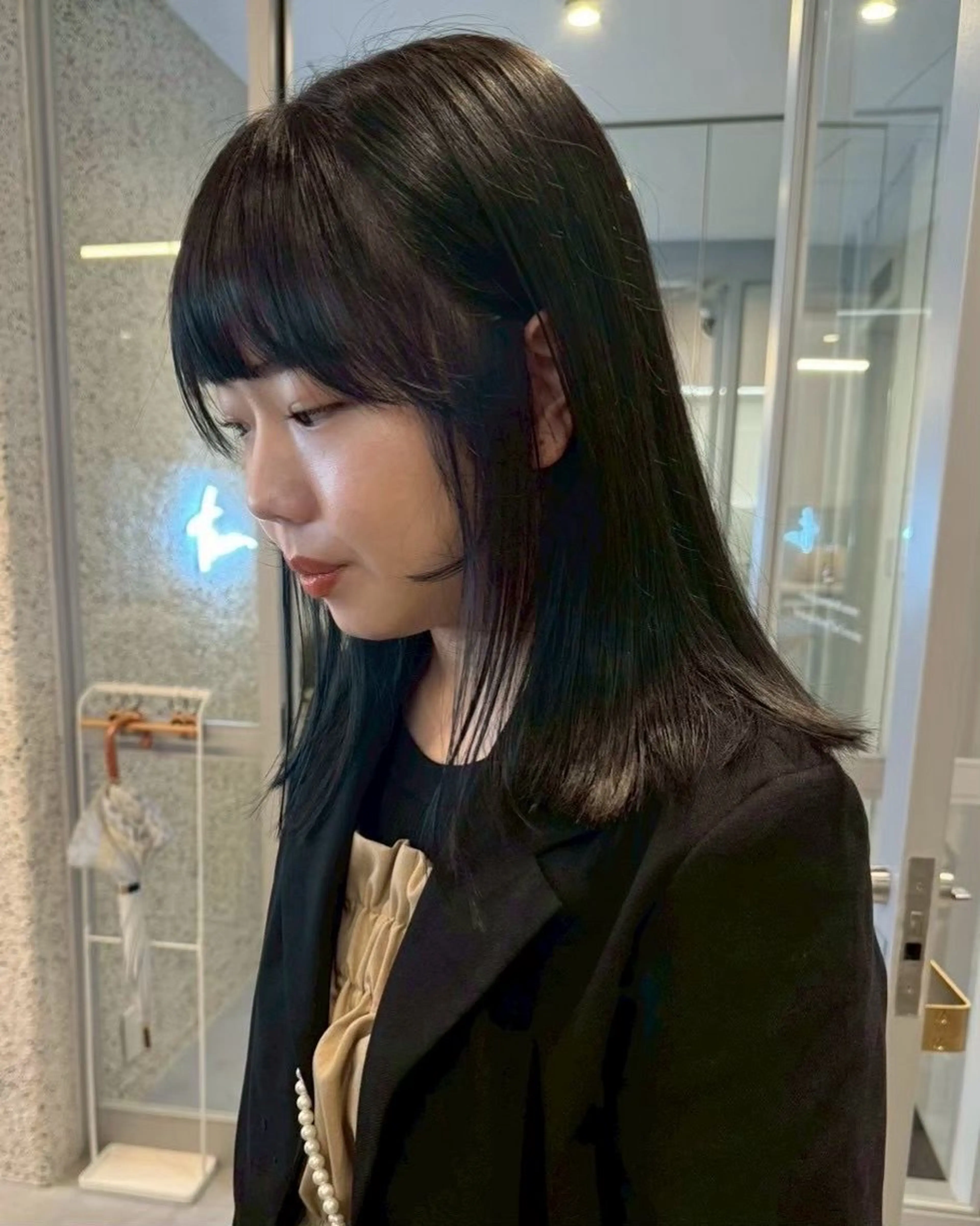 セミロング 髪質改善 縮毛矯正 トリートメント ヘアカラー トリートメント nok所属・nok Osakaのヘアスタイル