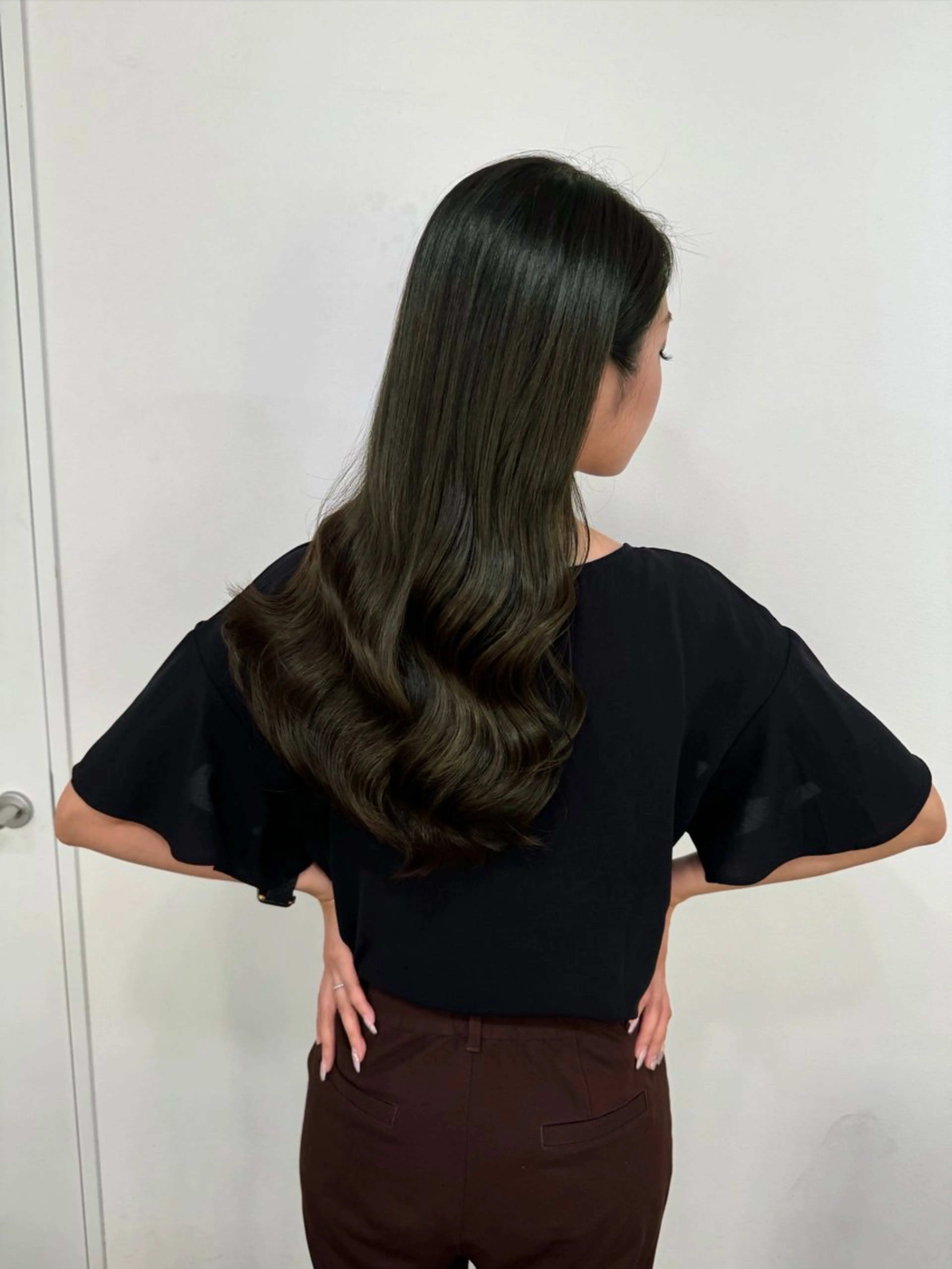 ロング ボブ くびれヘア 髪質改善 韓国風ヘア レイヤーカット 【ioe岡本】🐶 向井歩のヘアスタイル