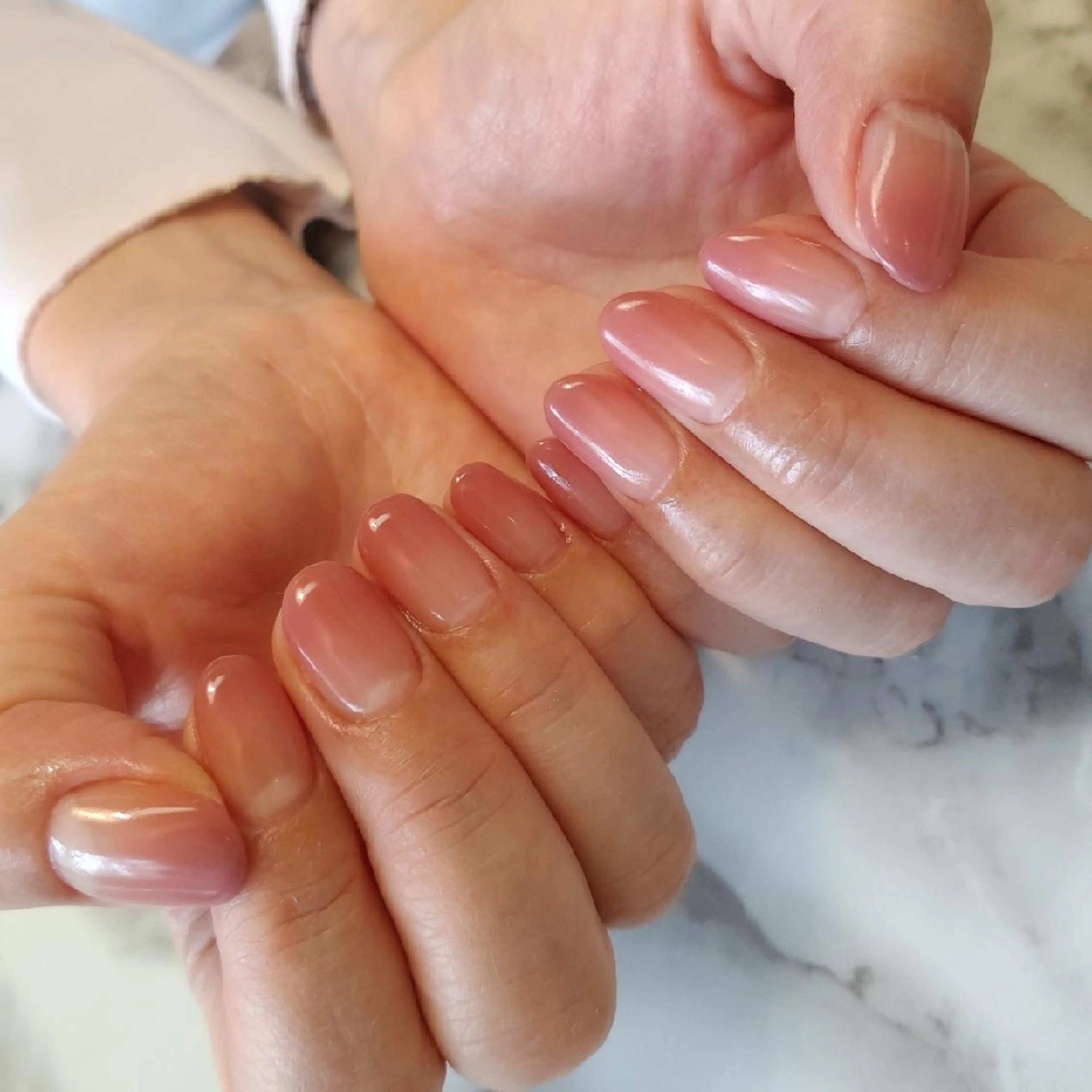 ネイル グラデーション ジェヌインネイル 河内のネイルデザイン