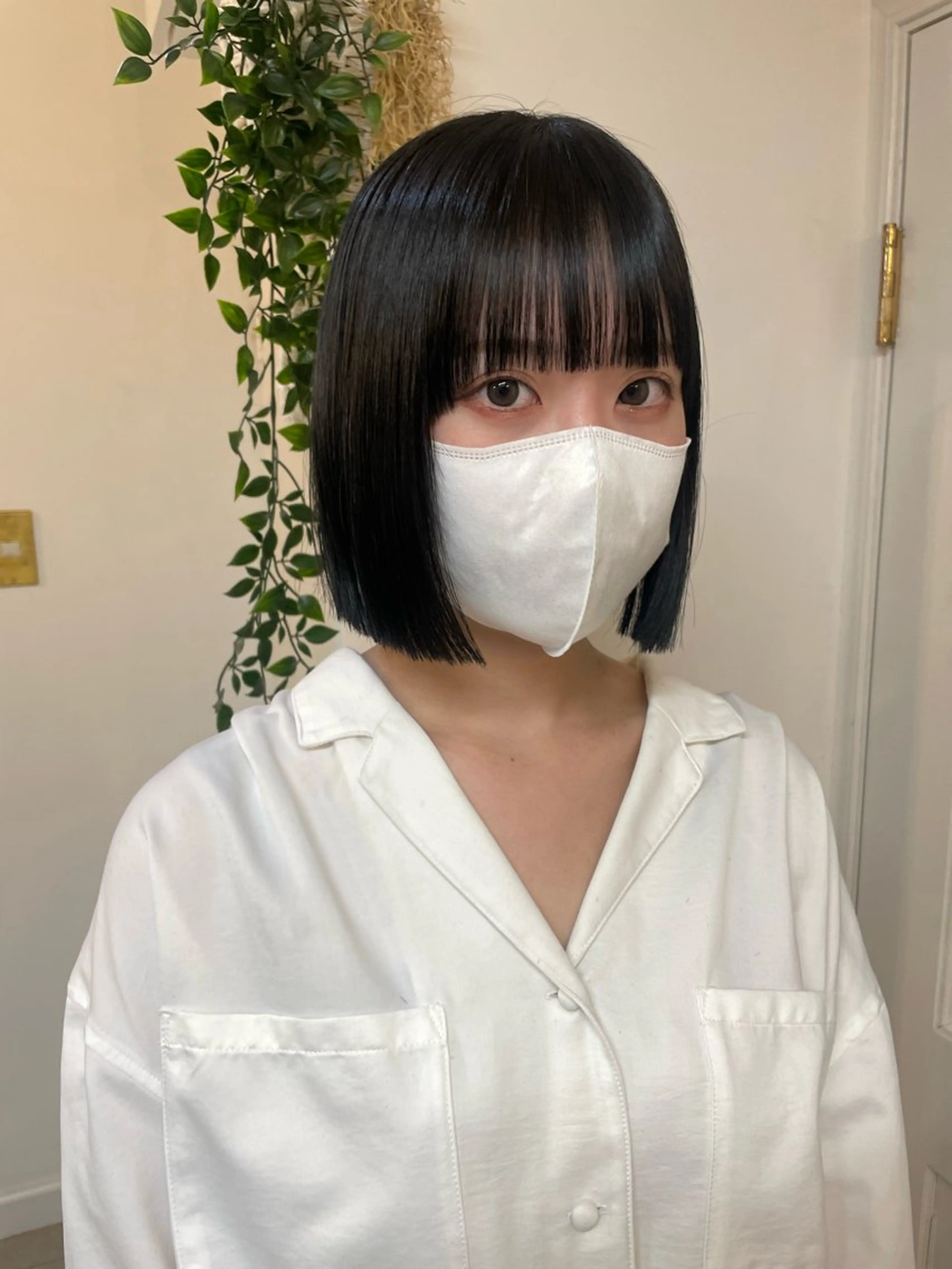 ショート ボブ カット ヘアカラー トリートメント ブリーチなしで透け感 暖色カラーボブaoiのヘアスタイル