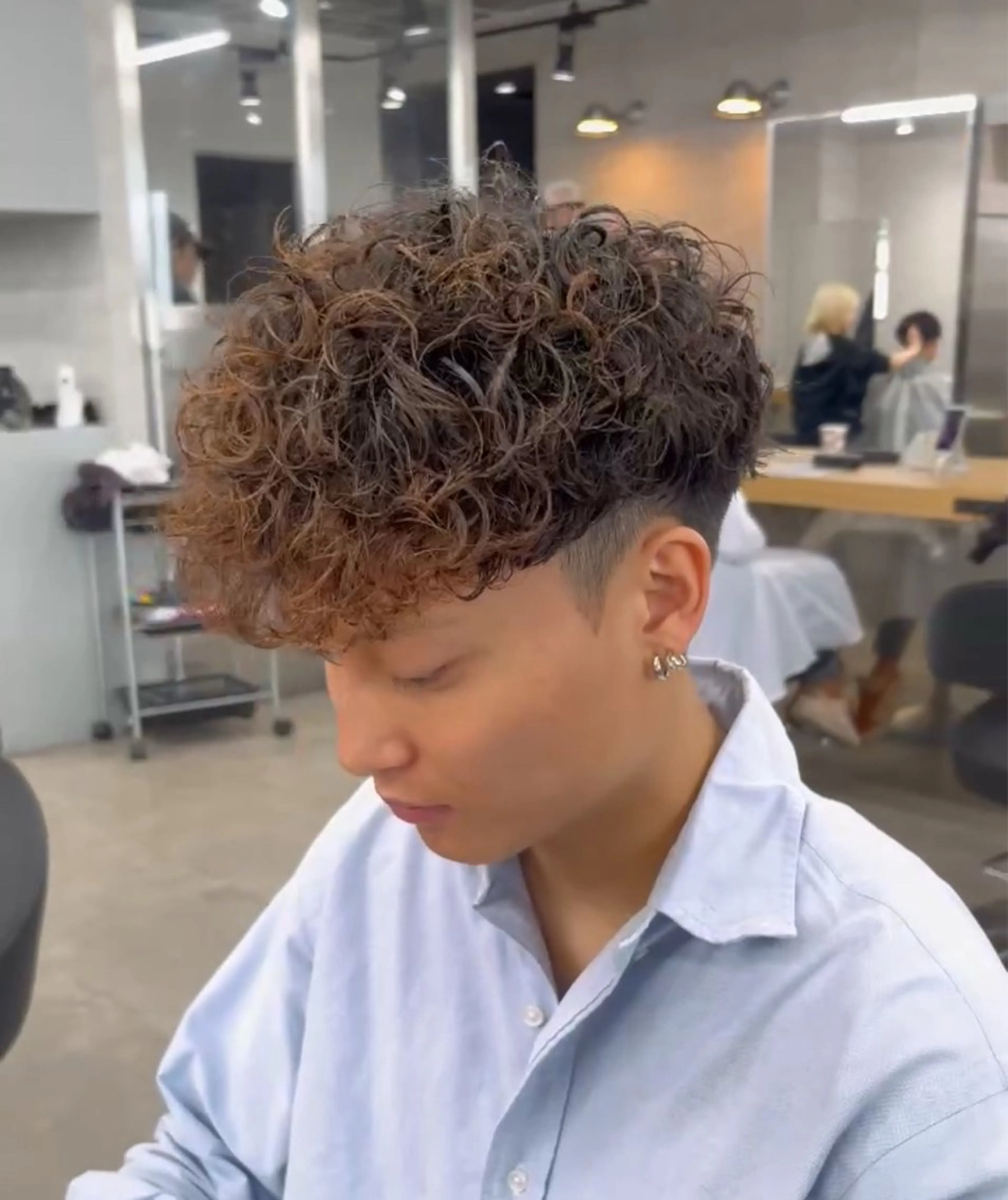 カラー パーマ メンズ フェザーパーマ 🪶⛓️安部侑希のヘアスタイル